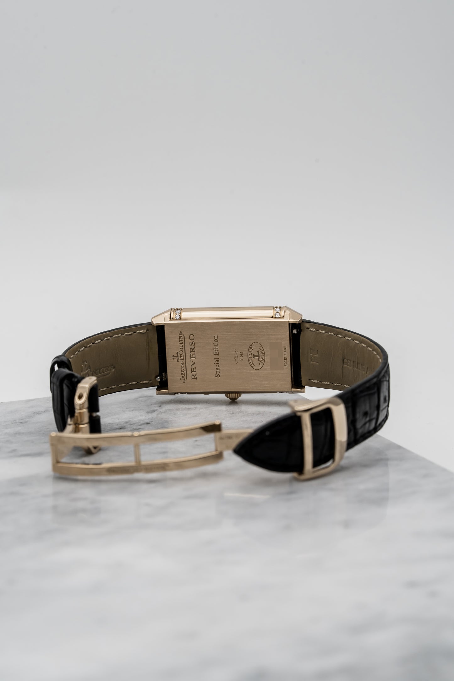 Jaeger-LeCoultre Reverso Duetto Q3302421 – Rose Gold, Silver & Pink Mother-of-Pearl Dial