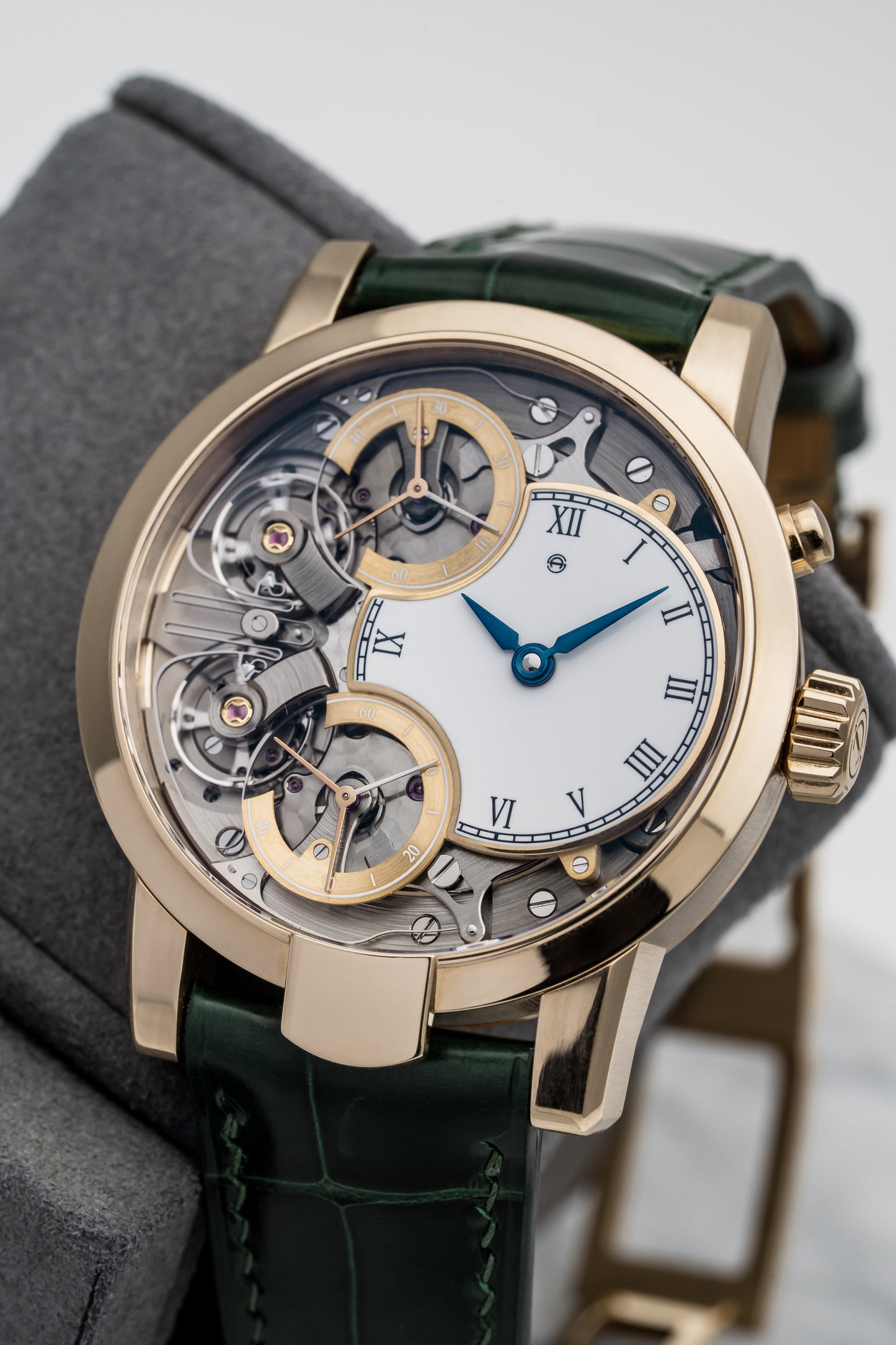 Armin Strom Mirrored Force Resonance RG16.RF.5N.AL.L.40 Rose Gold, White Enamel Dial