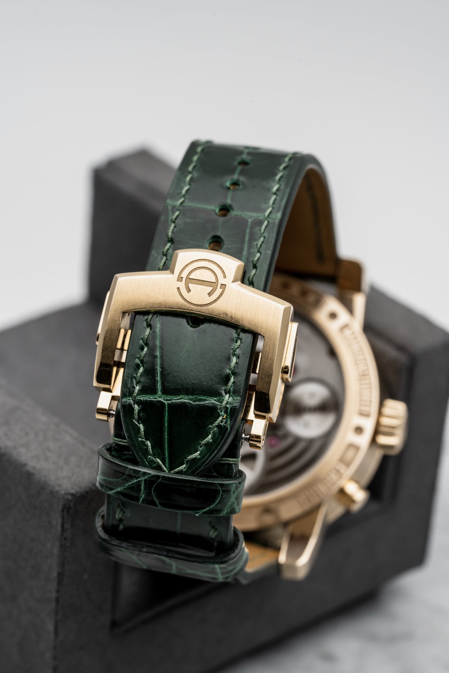 Armin Strom Mirrored Force Resonance RG16.RF.5N.AL.L.40 Rose Gold, White Enamel Dial