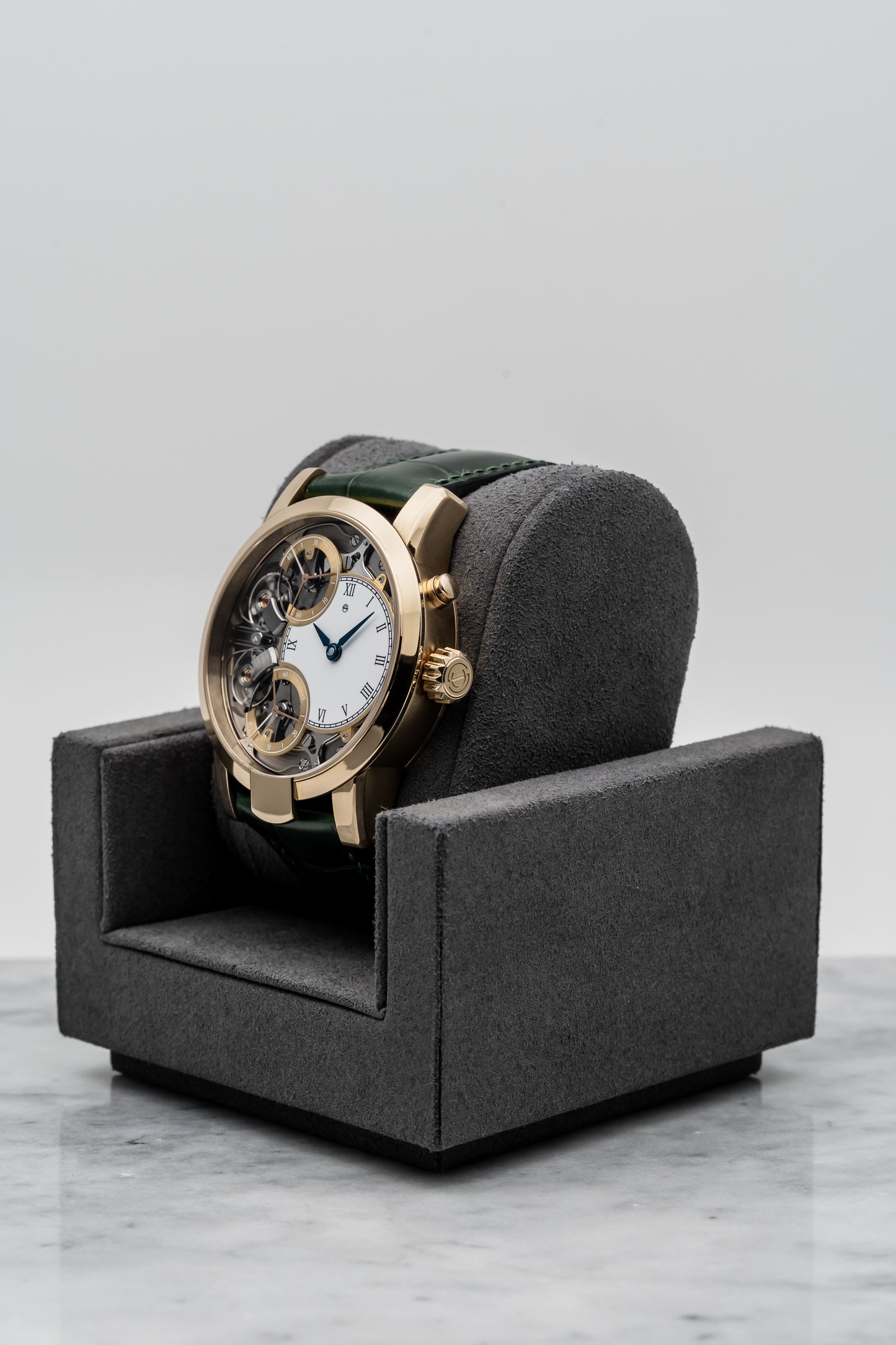 Armin Strom Mirrored Force Resonance RG16.RF.5N.AL.L.40 Rose Gold, White Enamel Dial