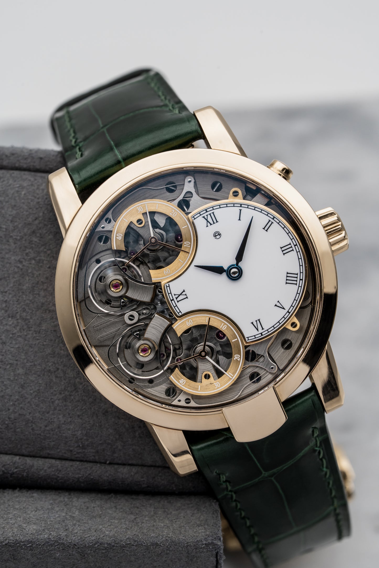 Armin Strom Mirrored Force Resonance RG16.RF.5N.AL.L.40 Rose Gold, White Enamel Dial