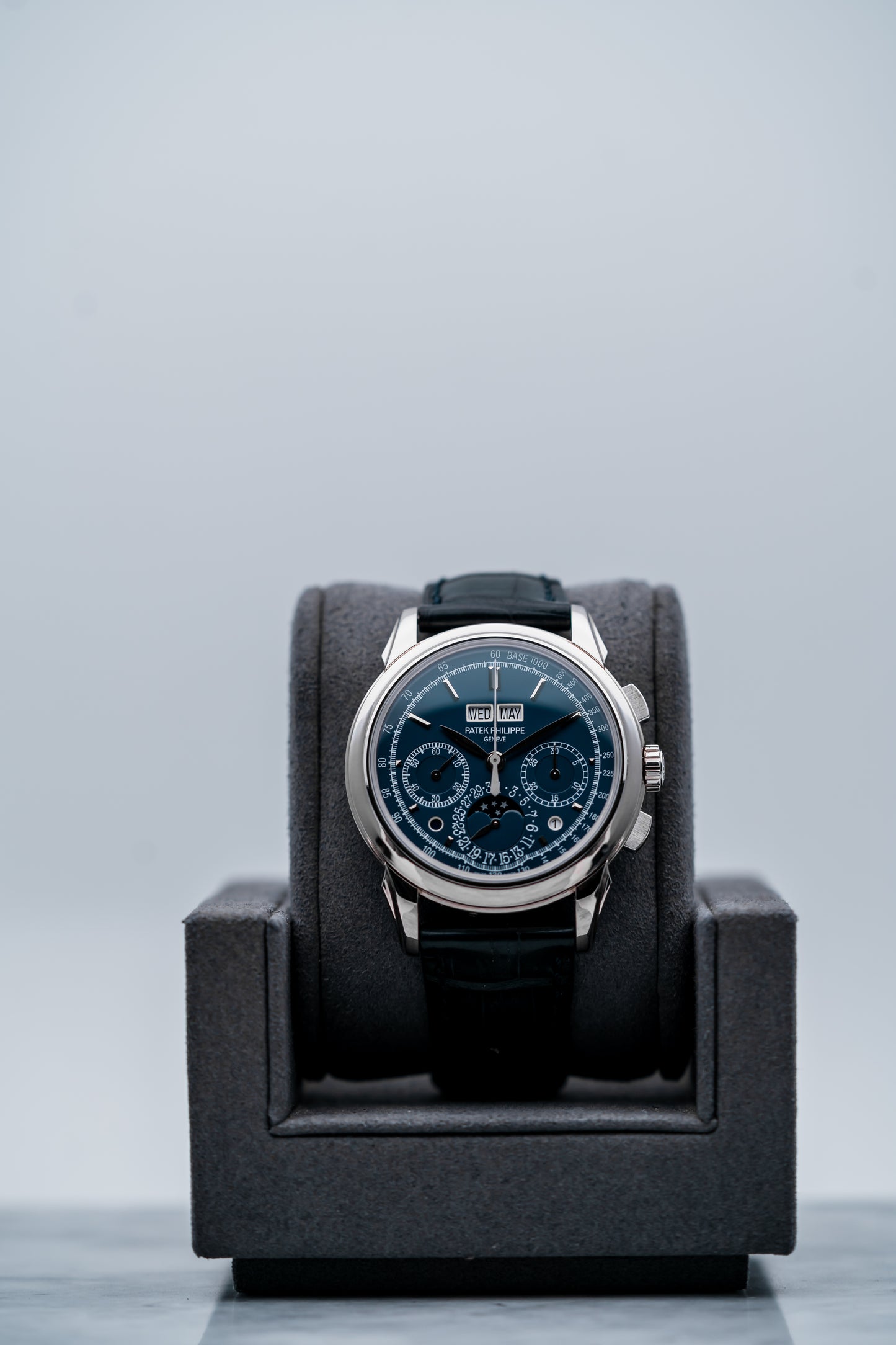 Patek Philippe 5270G-014 Perpetual Calendar Chronograph Blue Dial