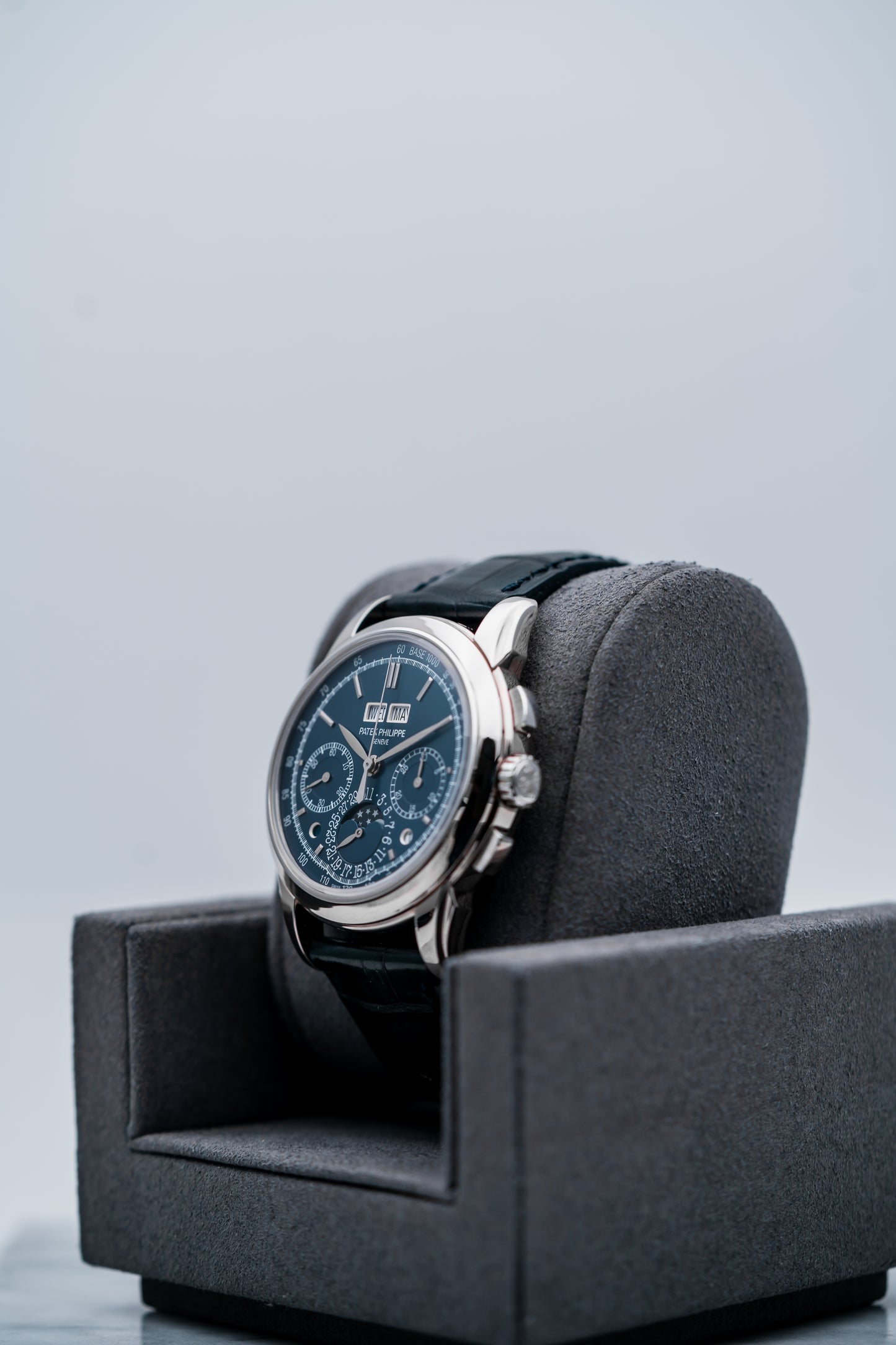 Patek Philippe 5270G-014 Perpetual Calendar Chronograph Blue Dial