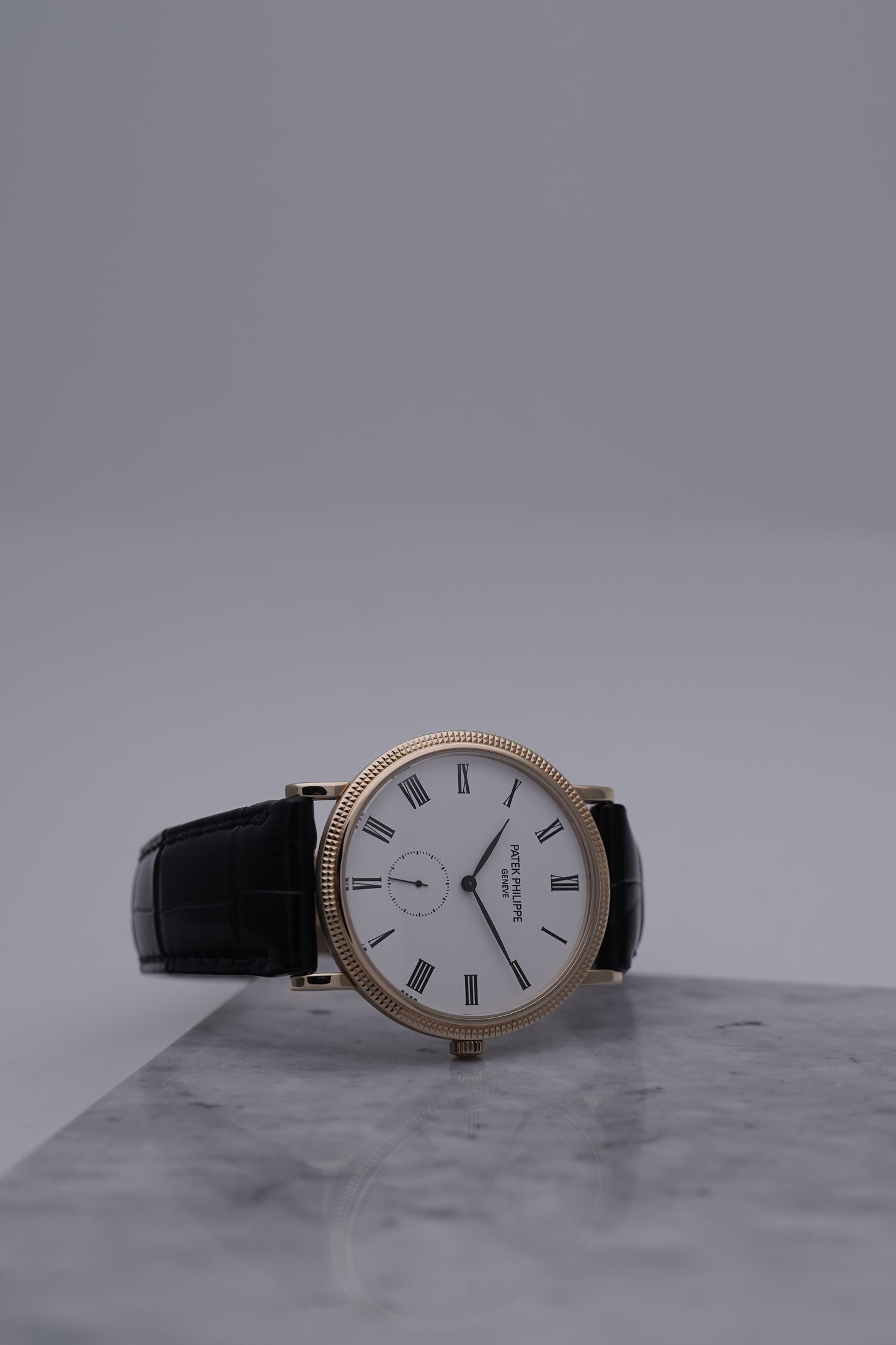 Patek Philippe Calatrava 5119J Clous de Paris Bezel