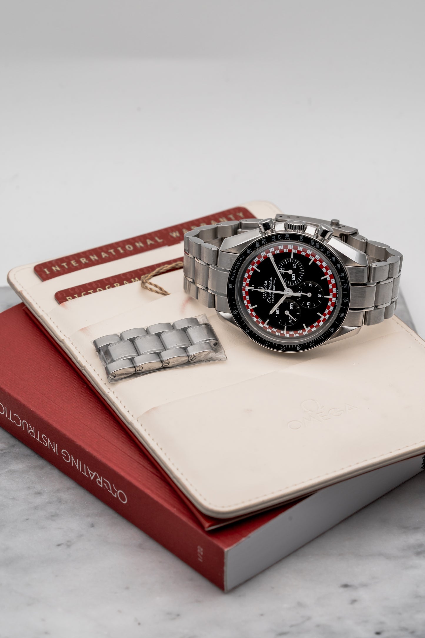 Omega Speedmaster Professional 311.30.42.30.01.004 Tin Tin