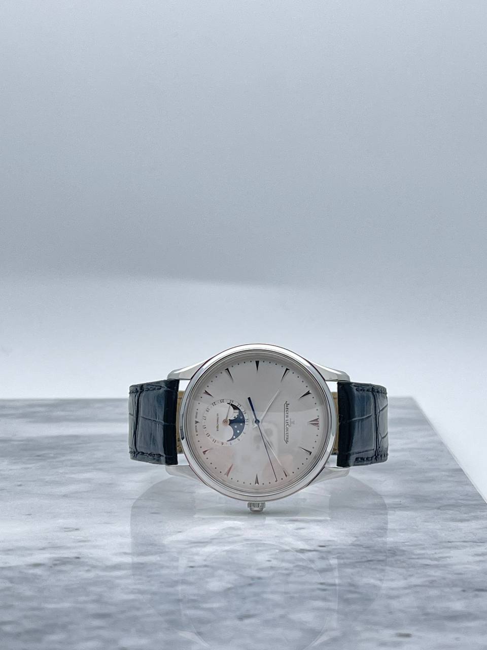 Jaeger-LeCoultre Master Ultra Thin Moon Q1368420