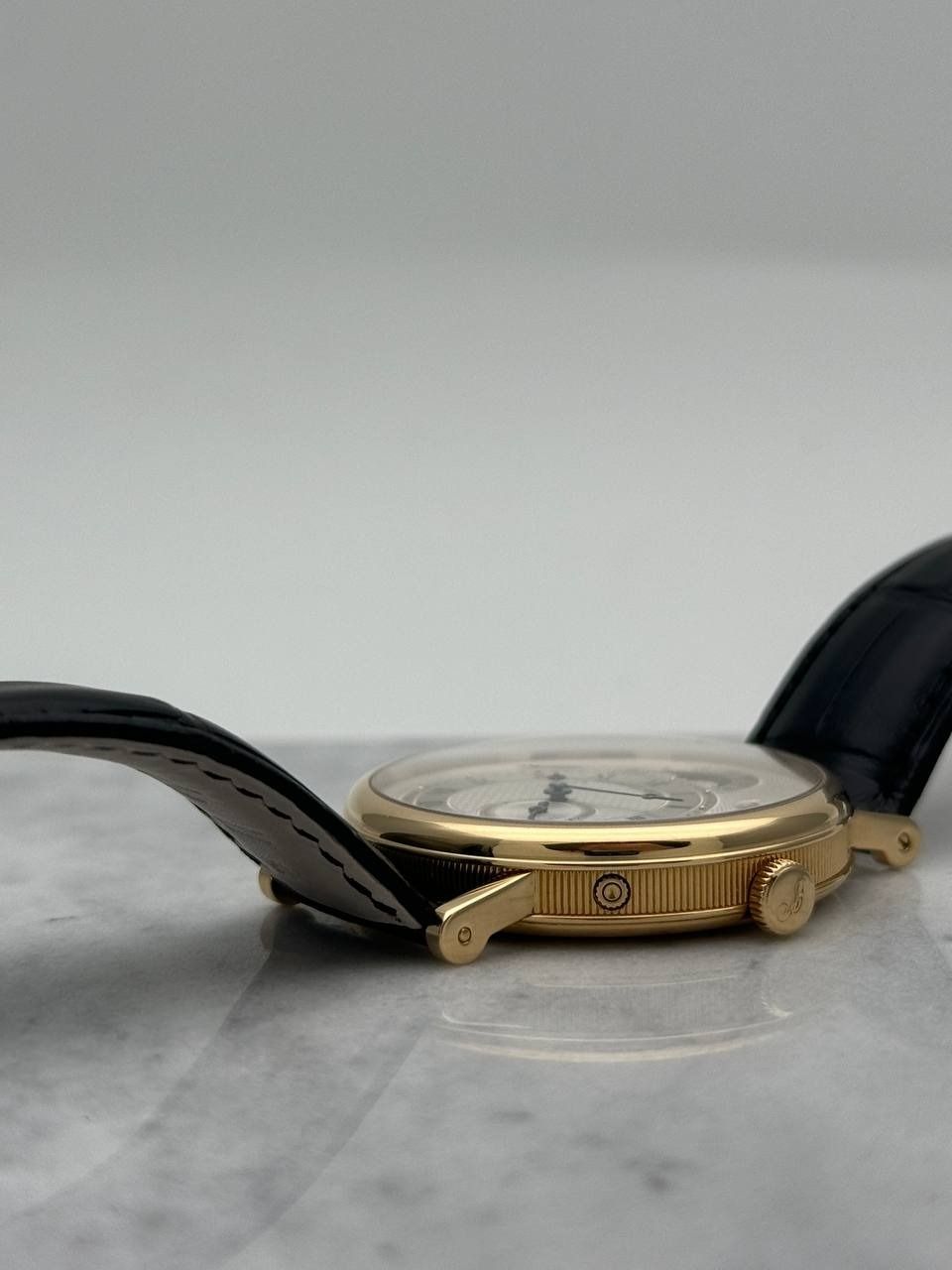 Breguet Classique 7337BA Silver Guilloché Dial