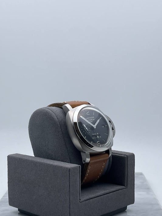 Panerai Luminor 1950 GMT 8 Days Dot Dial PAM00233