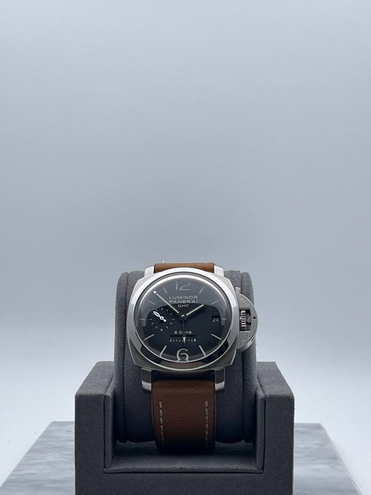 Panerai Luminor 1950 GMT 8 Days Dot Dial PAM00233