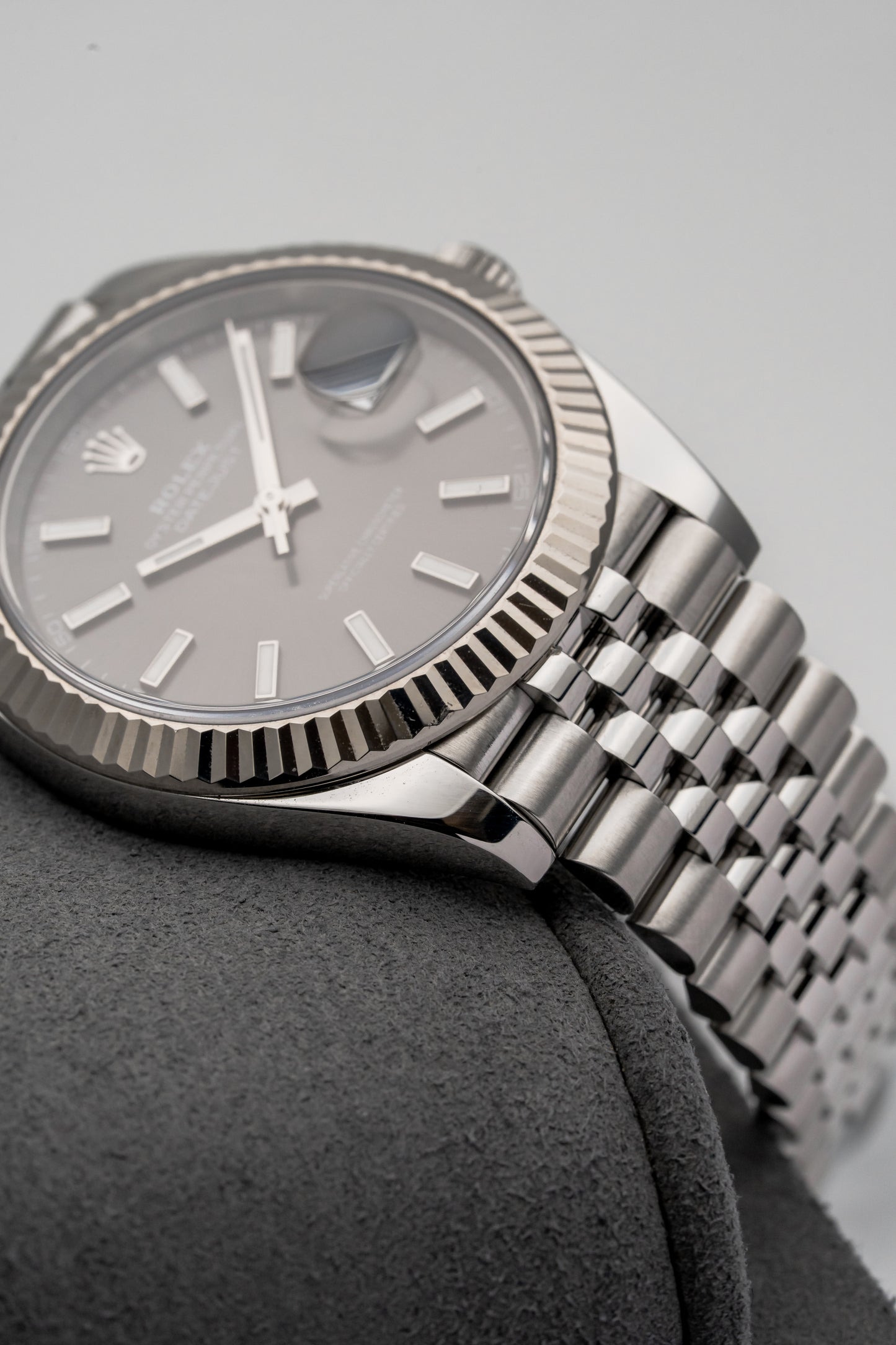 Rolex Datejust 41 126334 Grey Dial