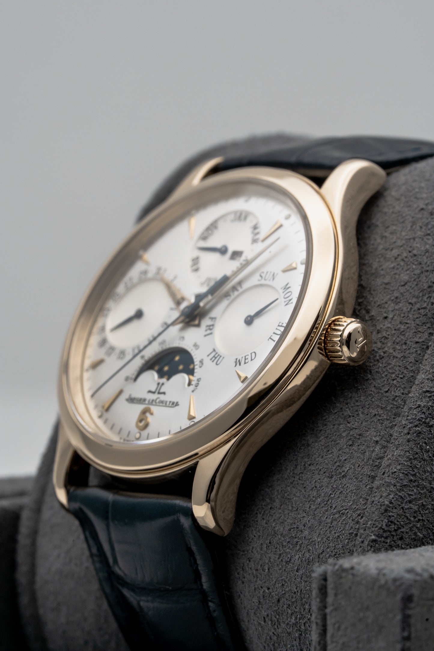 Jaeger-LeCoultre Master Control Perpetual Q149242A Rose Gold, Silver Dial