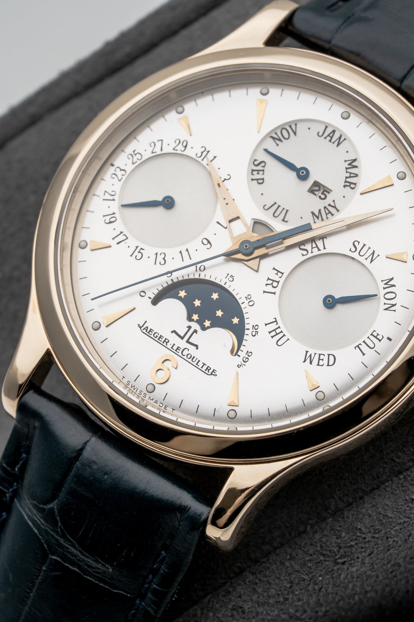 Jaeger-LeCoultre Master Control Perpetual Q149242A Rose Gold, Silver Dial