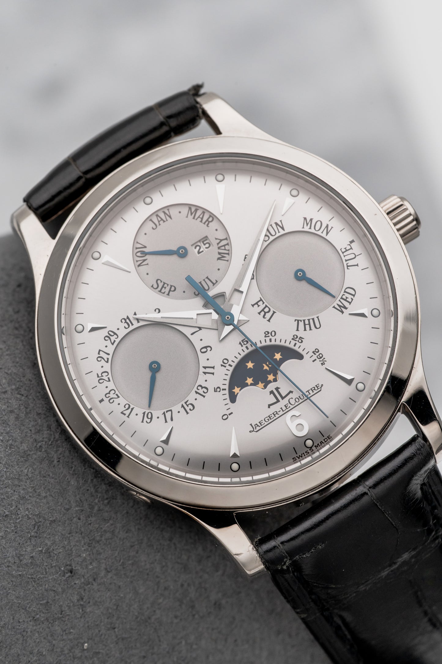 Jaeger-LeCoultre Master Control Perpetual Calendar 140.3.80 Grey Dial