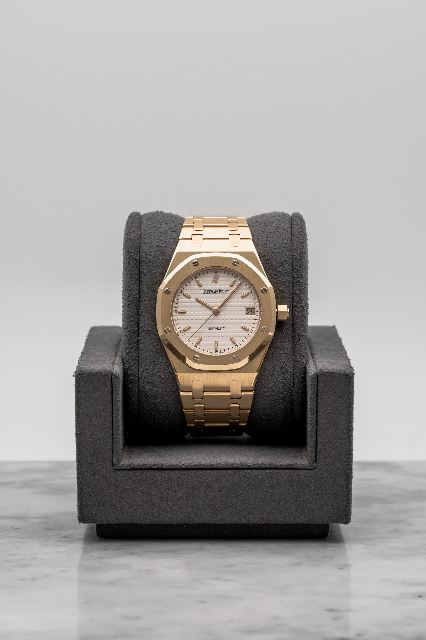 Audemars Piguet Royal Oak 14790BA White Dial