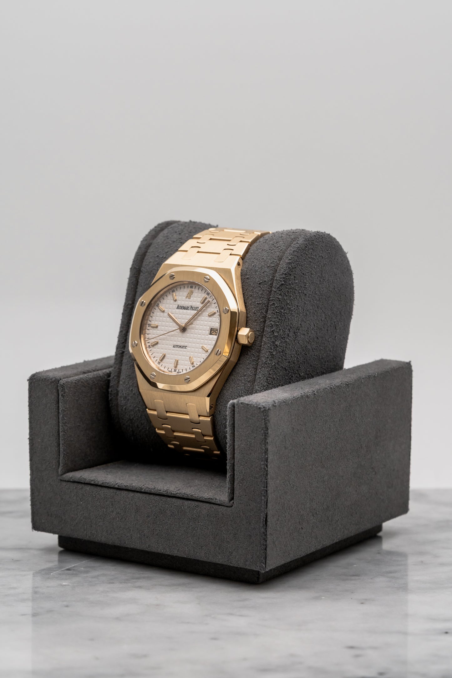 Audemars Piguet Royal Oak 14790BA White Dial