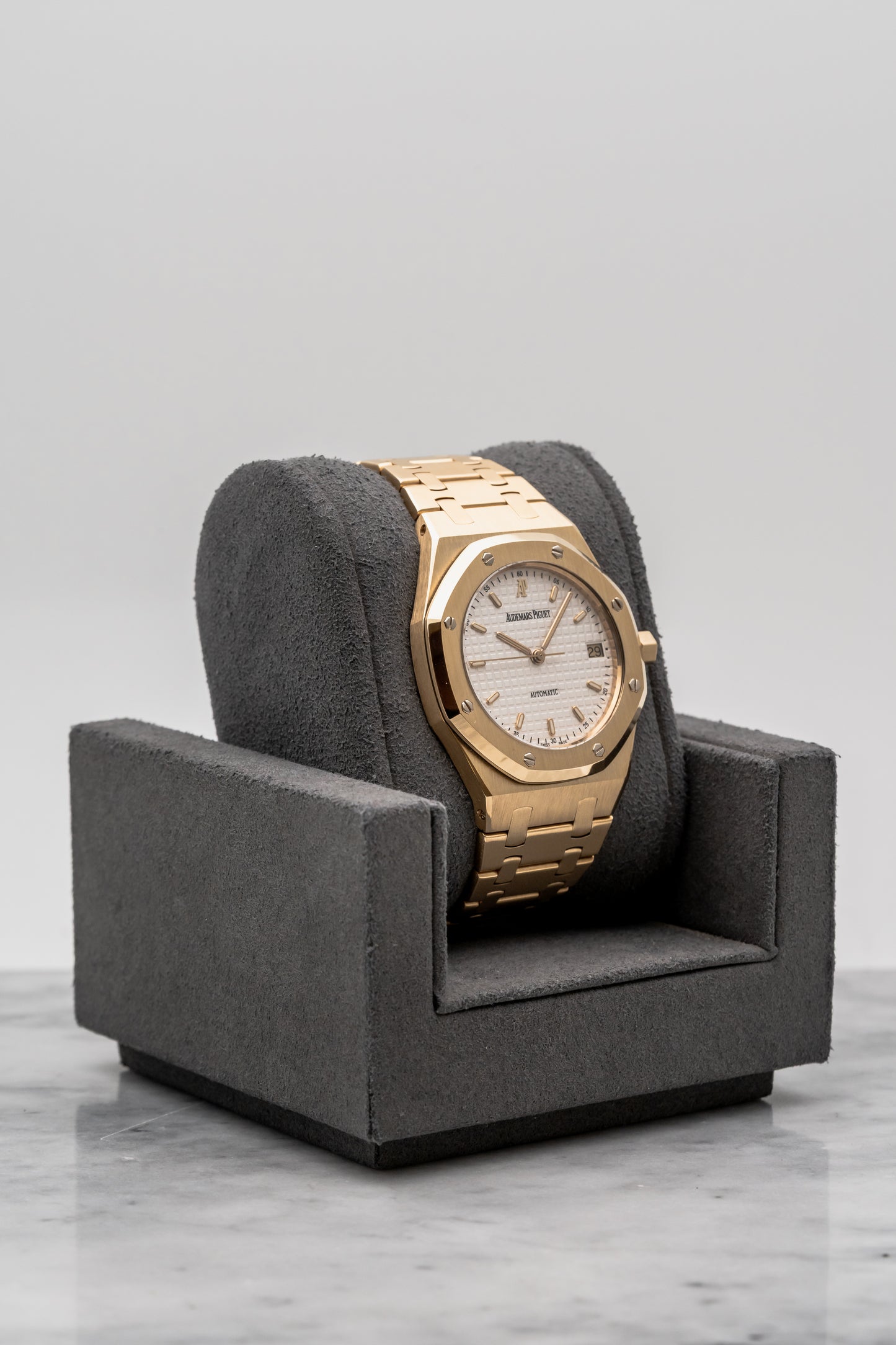 Audemars Piguet Royal Oak 14790BA White Dial
