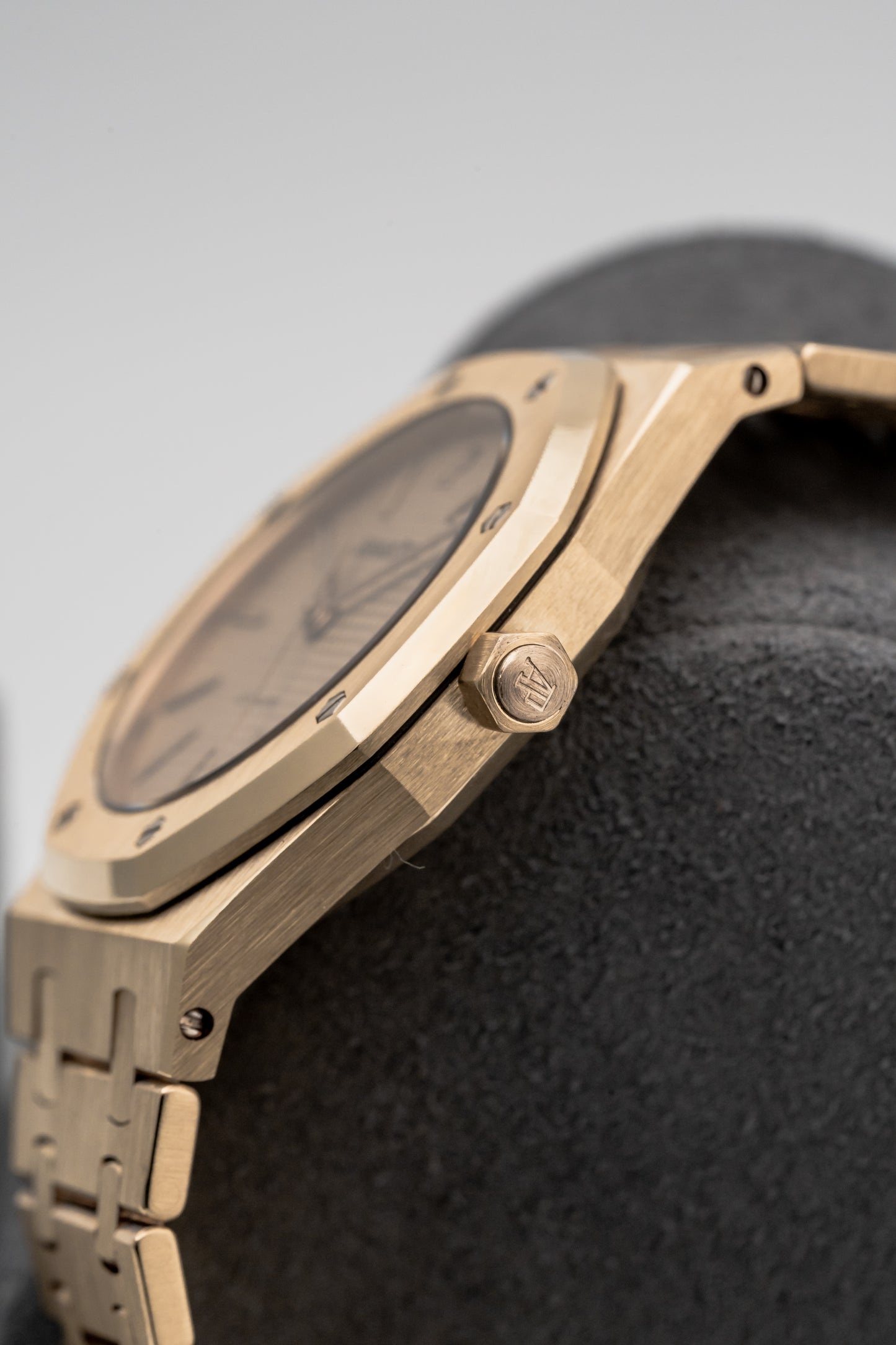 Audemars Piguet Royal Oak 14790BA, Champagne Tapisserie Dial