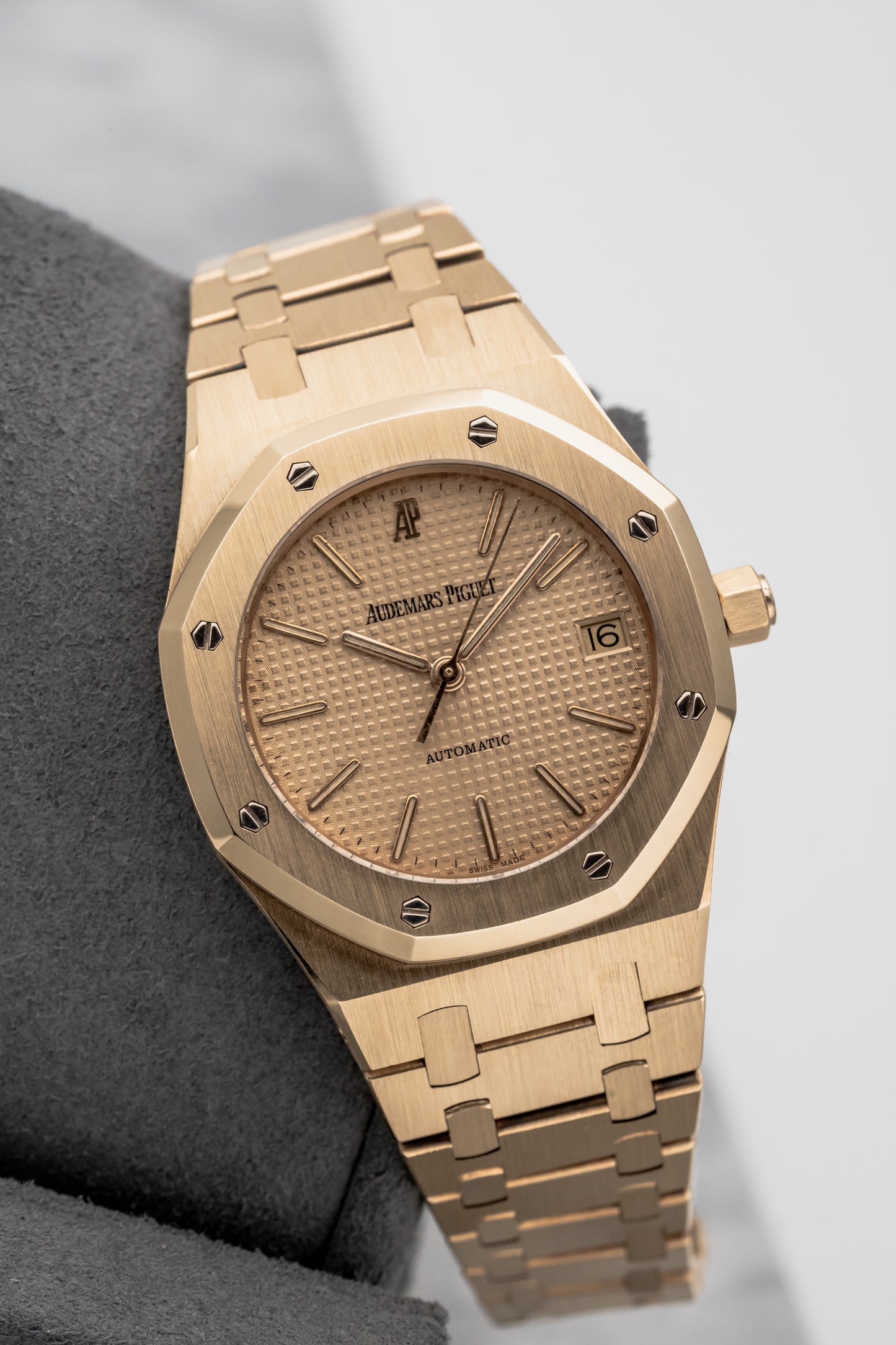 Audemars Piguet Royal Oak 14790BA, Champagne Tapisserie Dial