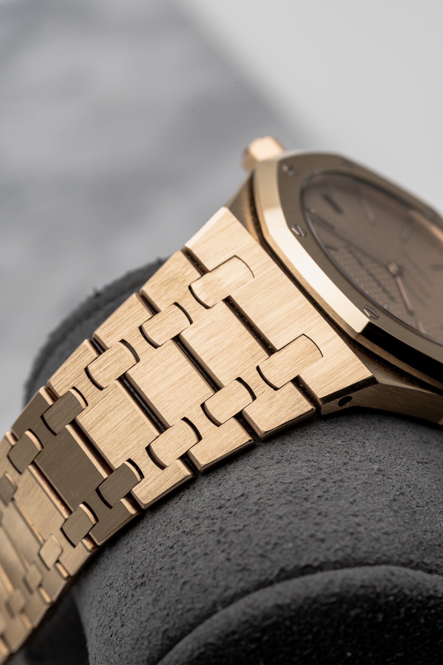 Audemars Piguet Royal Oak 14790BA, Champagne Tapisserie Dial