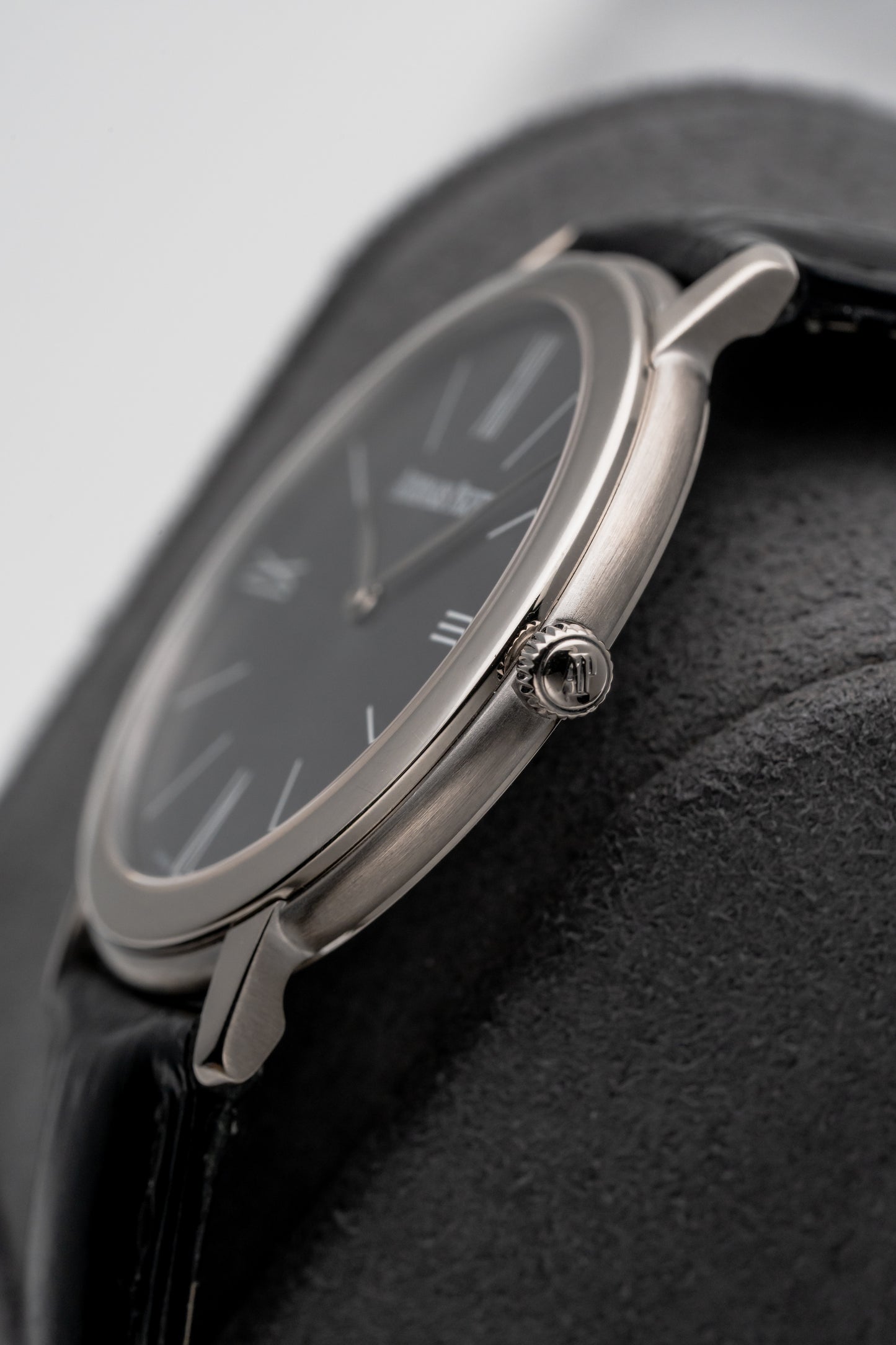 Audemars Piguet Jules Audemars Extra-Thin 15093BC Grey Dial