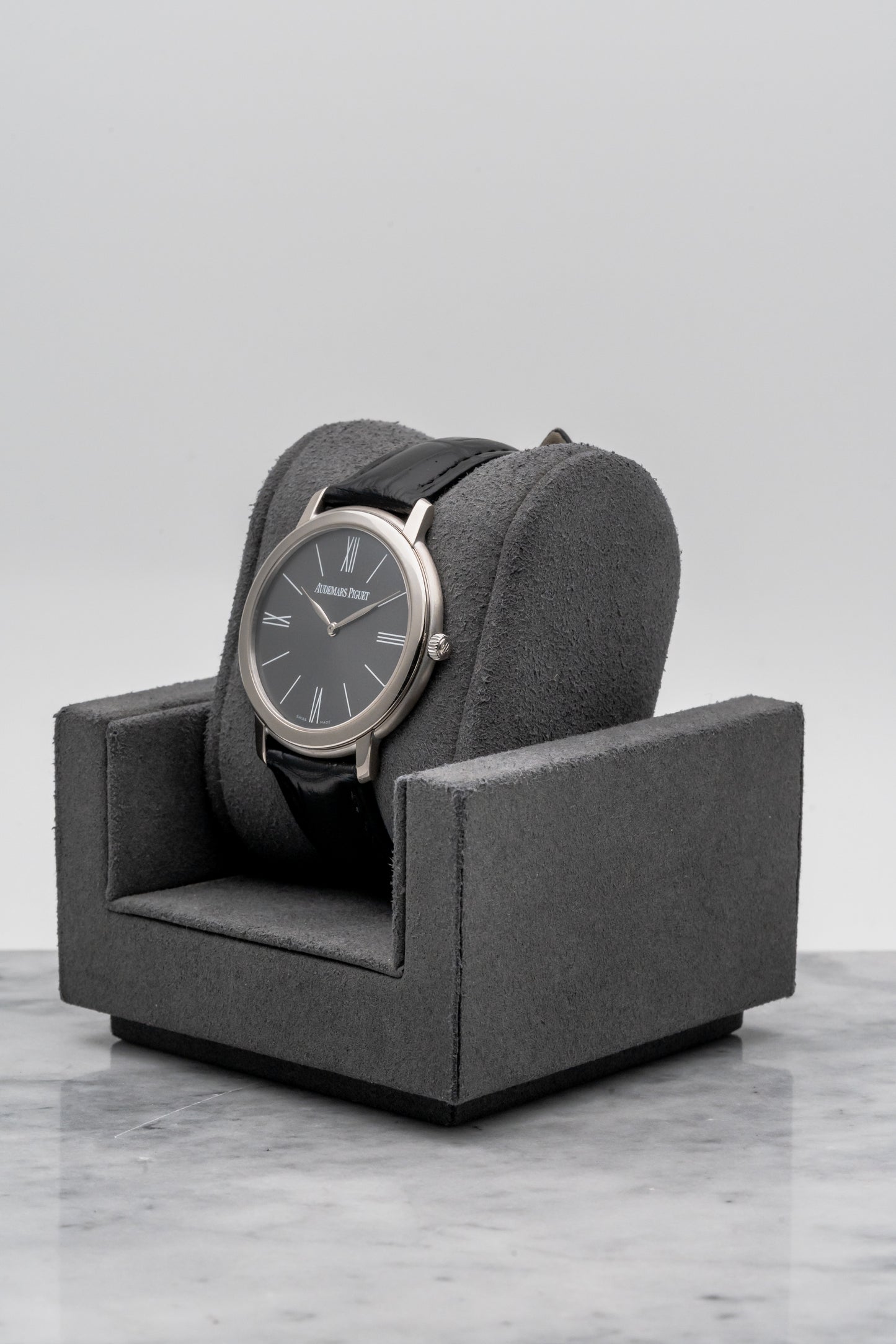 Audemars Piguet Jules Audemars Extra-Thin 15093BC Grey Dial