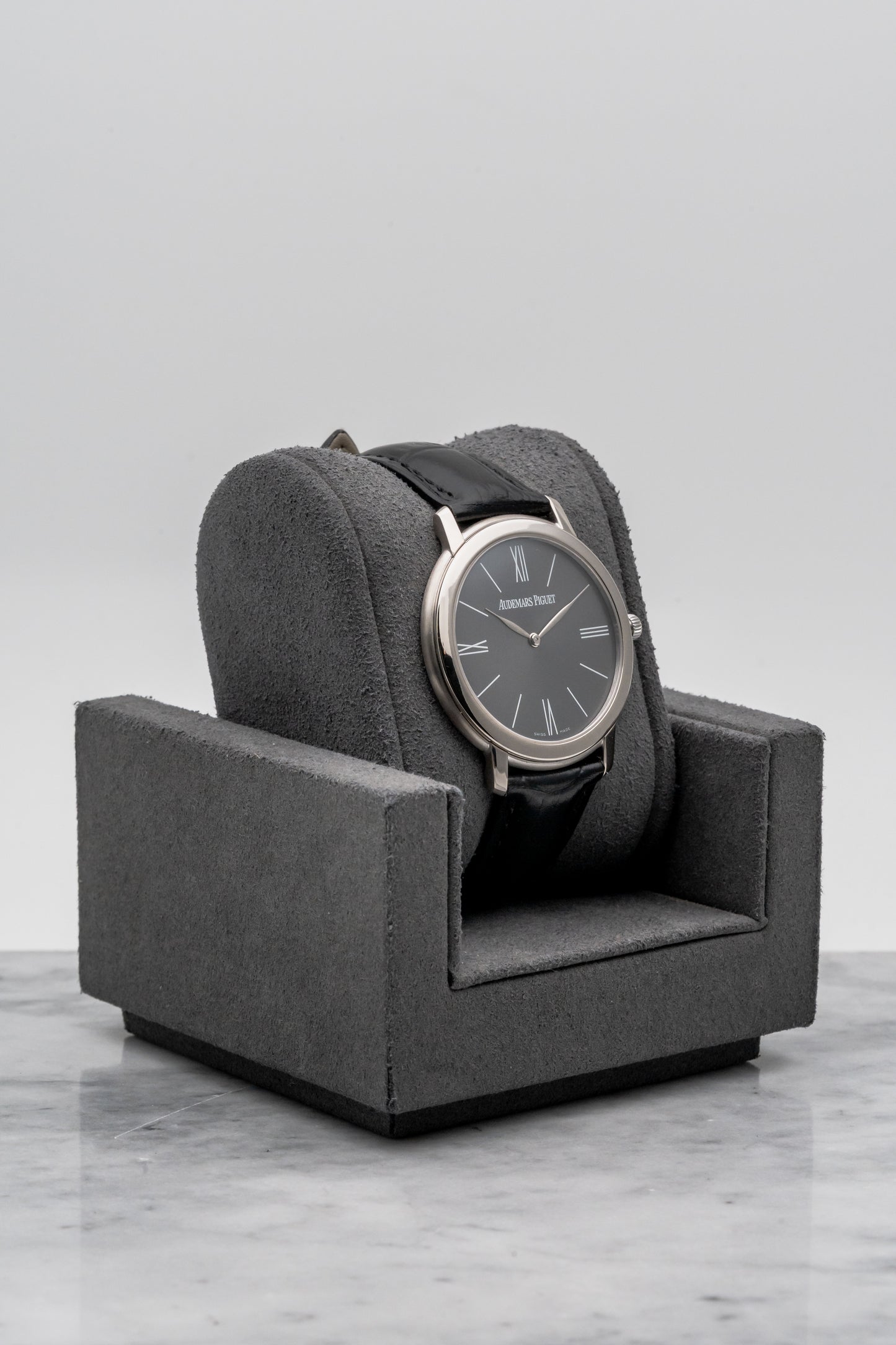Audemars Piguet Jules Audemars Extra-Thin 15093BC Grey Dial