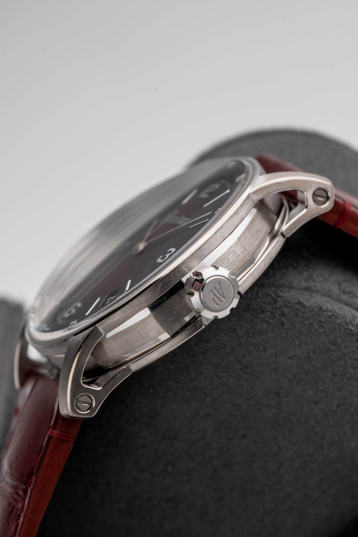Audemars Piguet Code 11.59 Selfwinding 15210BC.OO.A068CR.01 Burgundy Dial