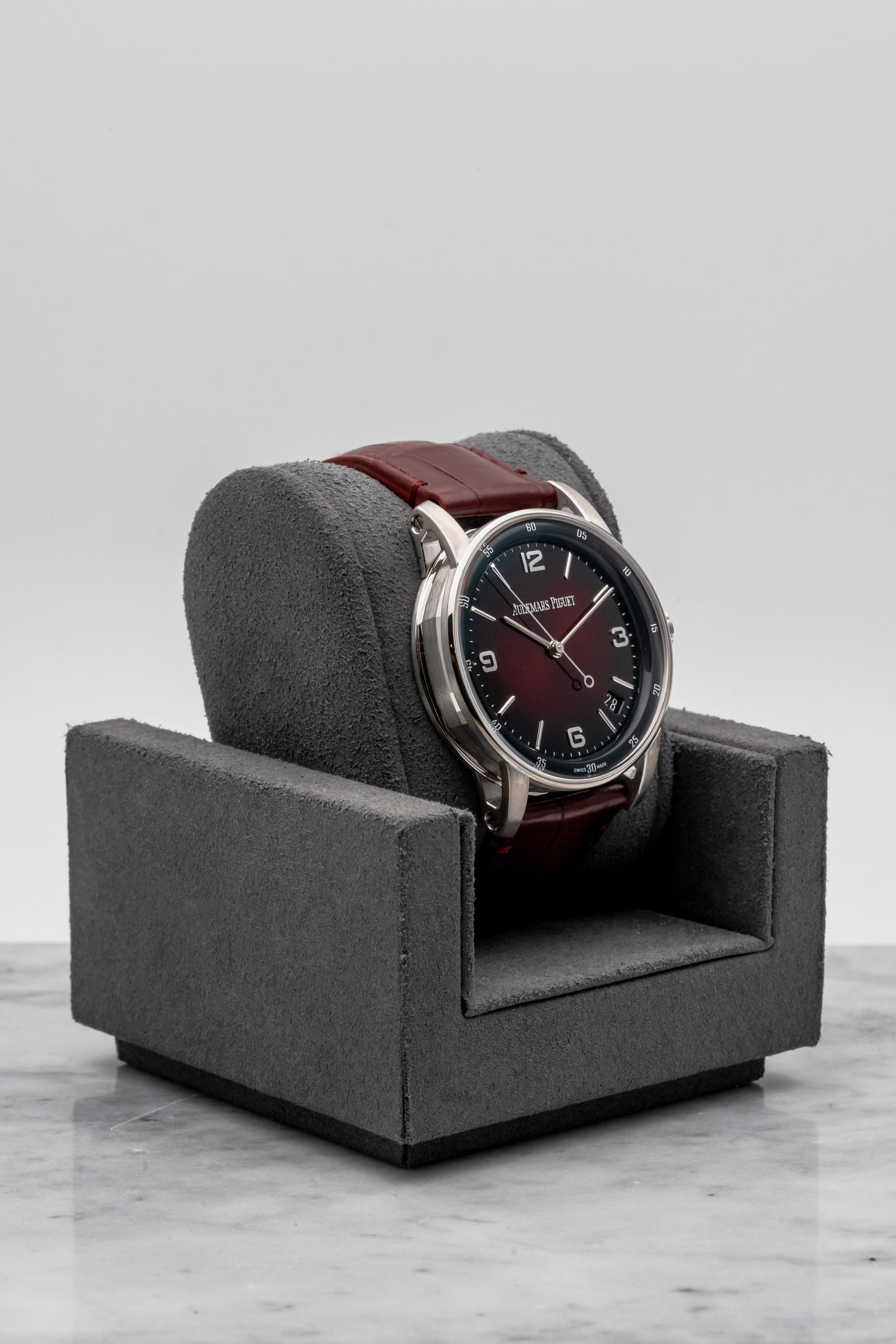 Audemars Piguet Code 11.59 Selfwinding 15210BC.OO.A068CR.01 Burgundy Dial