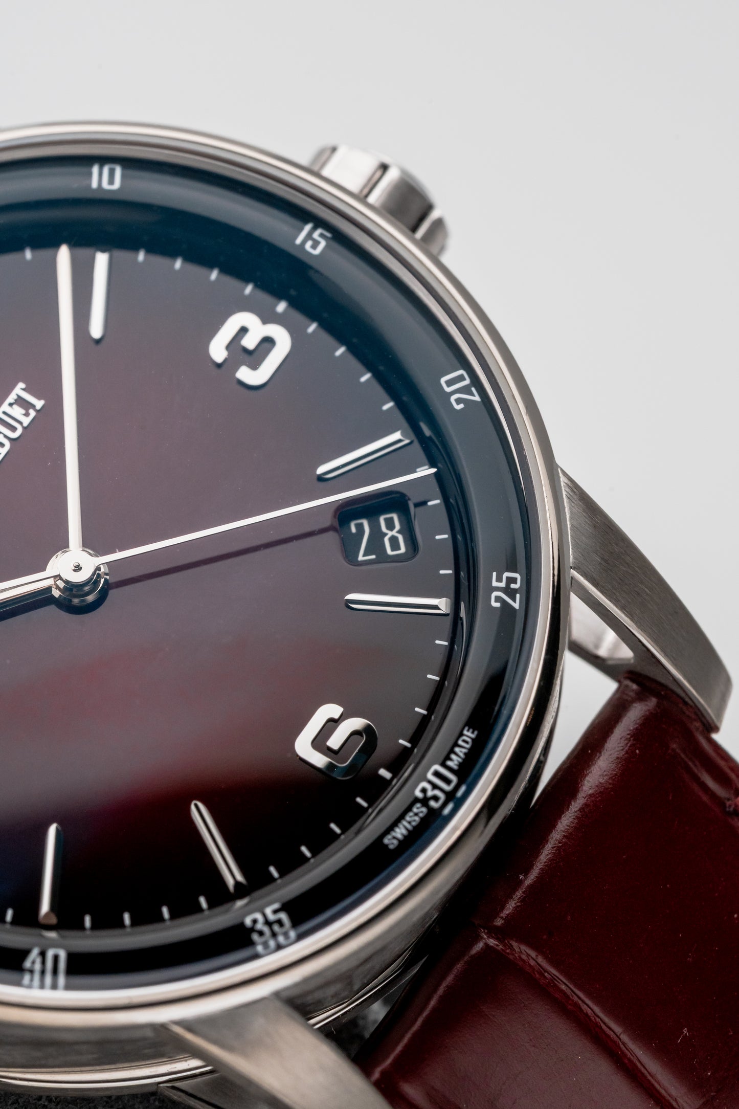 Audemars Piguet Code 11.59 Selfwinding 15210BC.OO.A068CR.01 Burgundy Dial