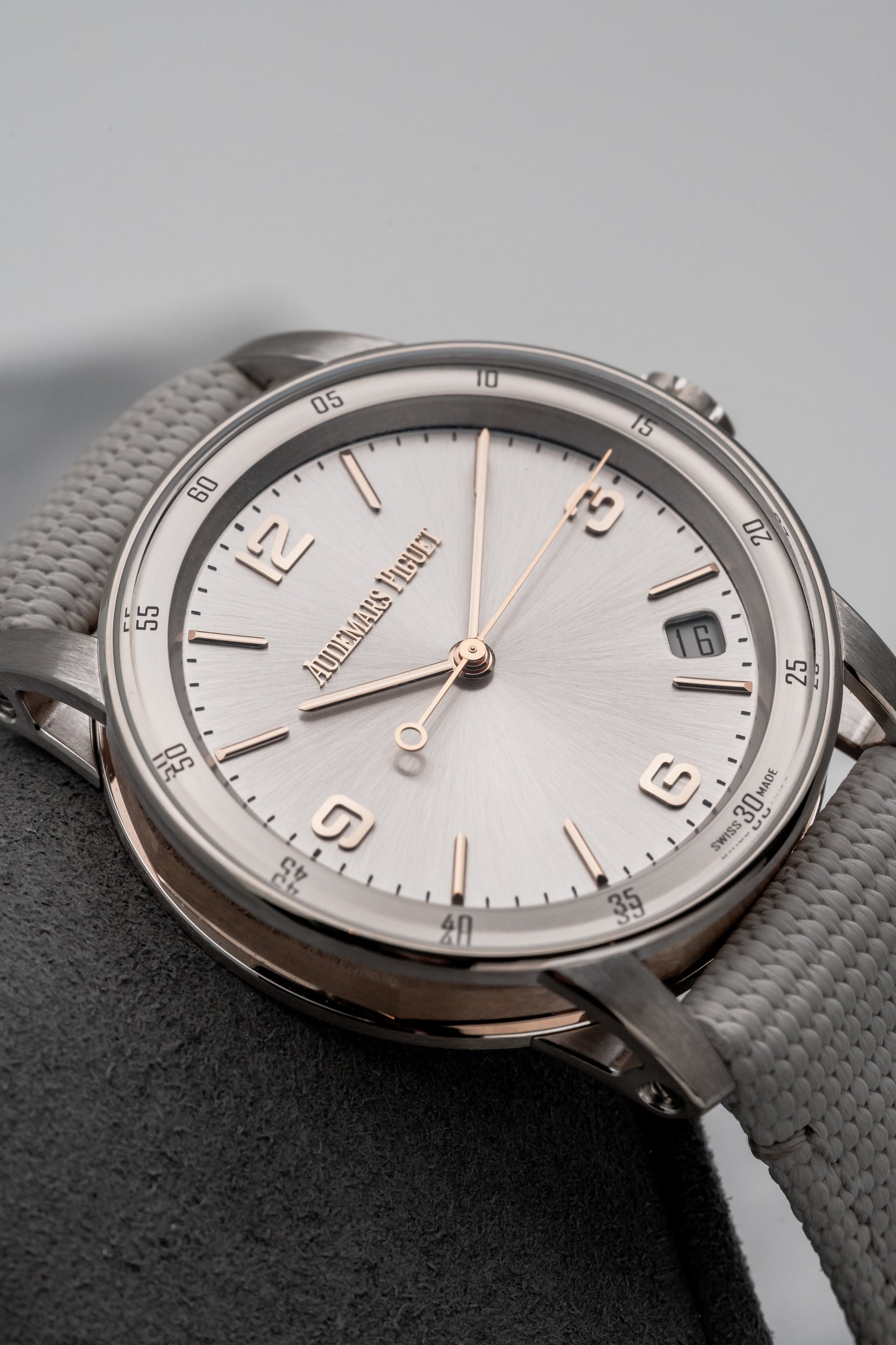 Audemars Piguet Code 11.59 Selfwinding 15210CR, Silver Dial