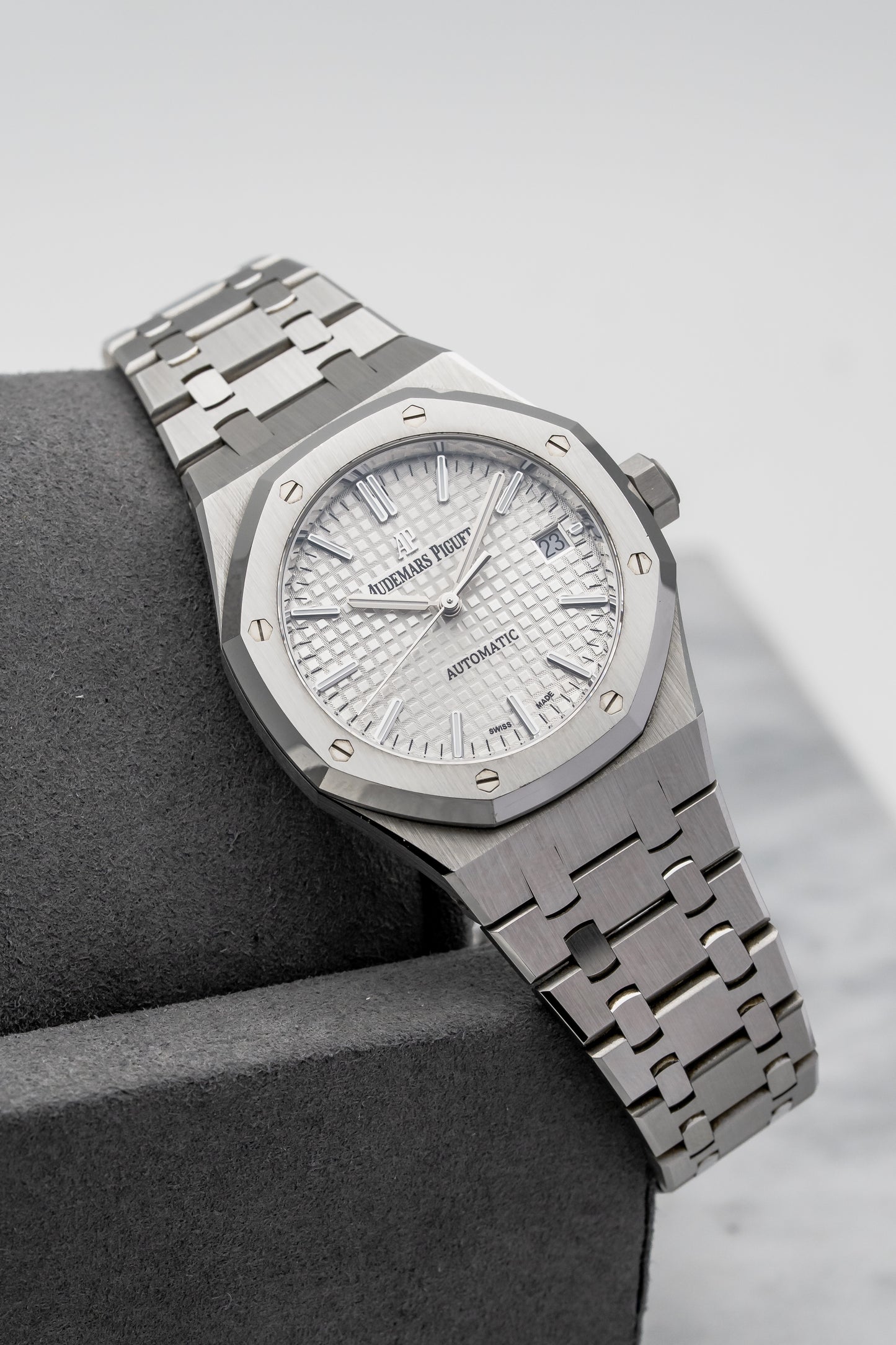 Audemars Piguet Royal Oak 15450ST.OO.1256ST.01 Silver Dial