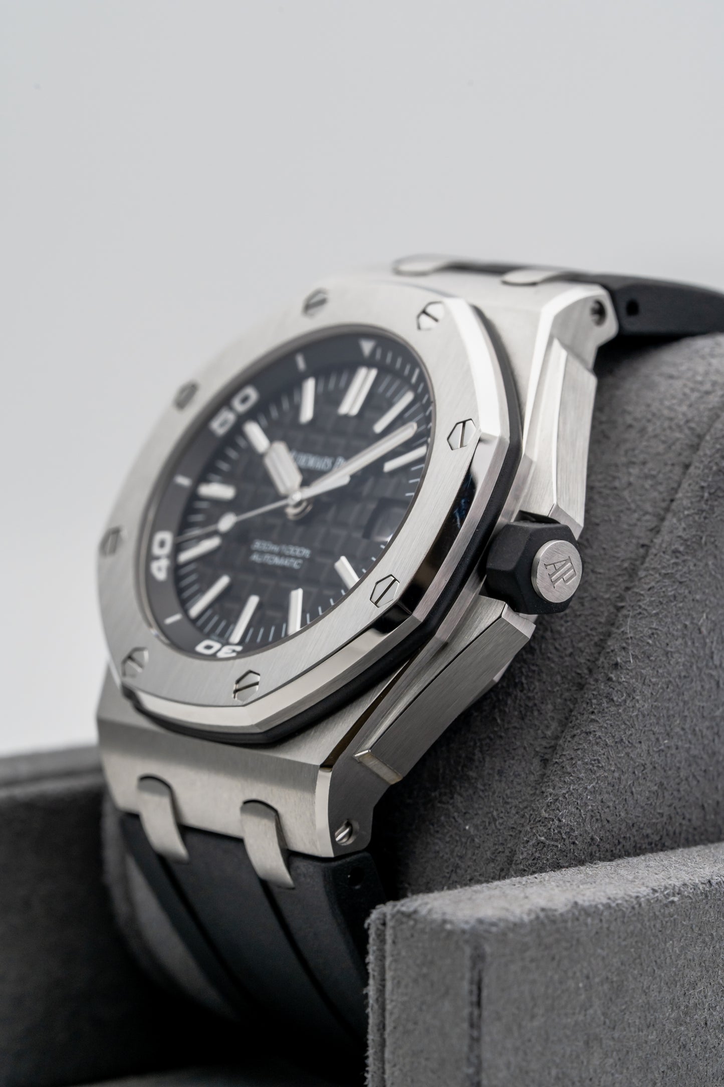 Audemars Piguet Royal Oak Offshore Diver 15710ST Black Dial