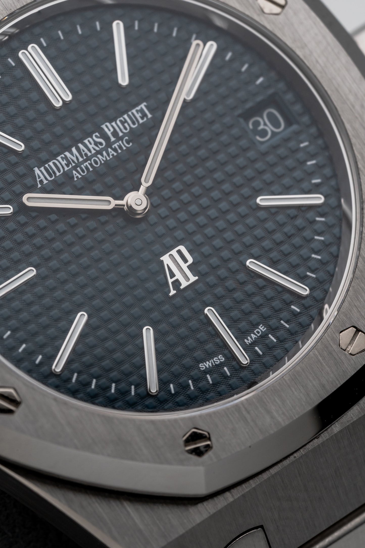 Audemars Piguet Royal Oak Jumbo 16202ST, Blue “Petite Tapisserie” Dial