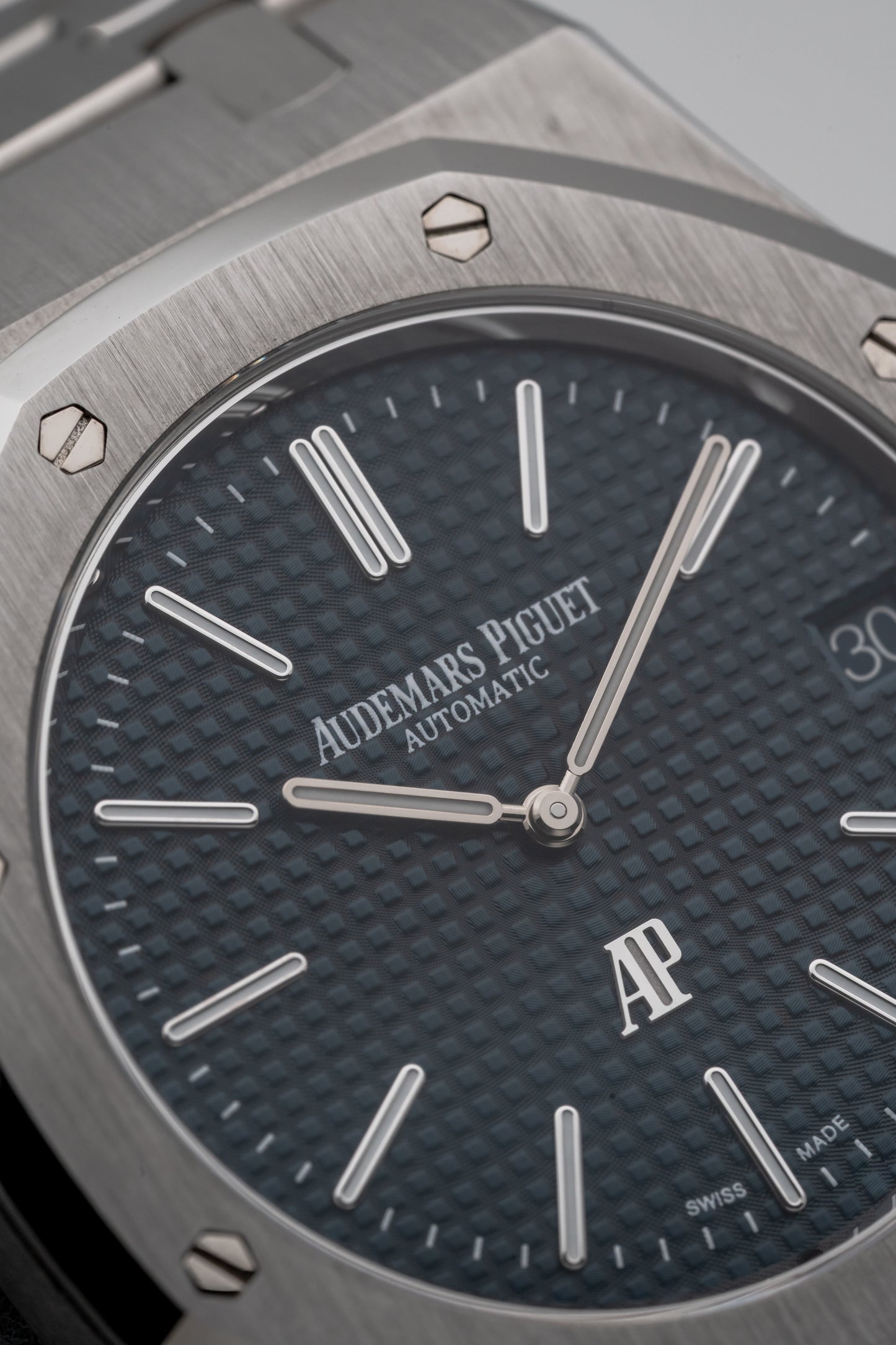 Audemars Piguet Royal Oak Jumbo 16202ST, Blue “Petite Tapisserie” Dial