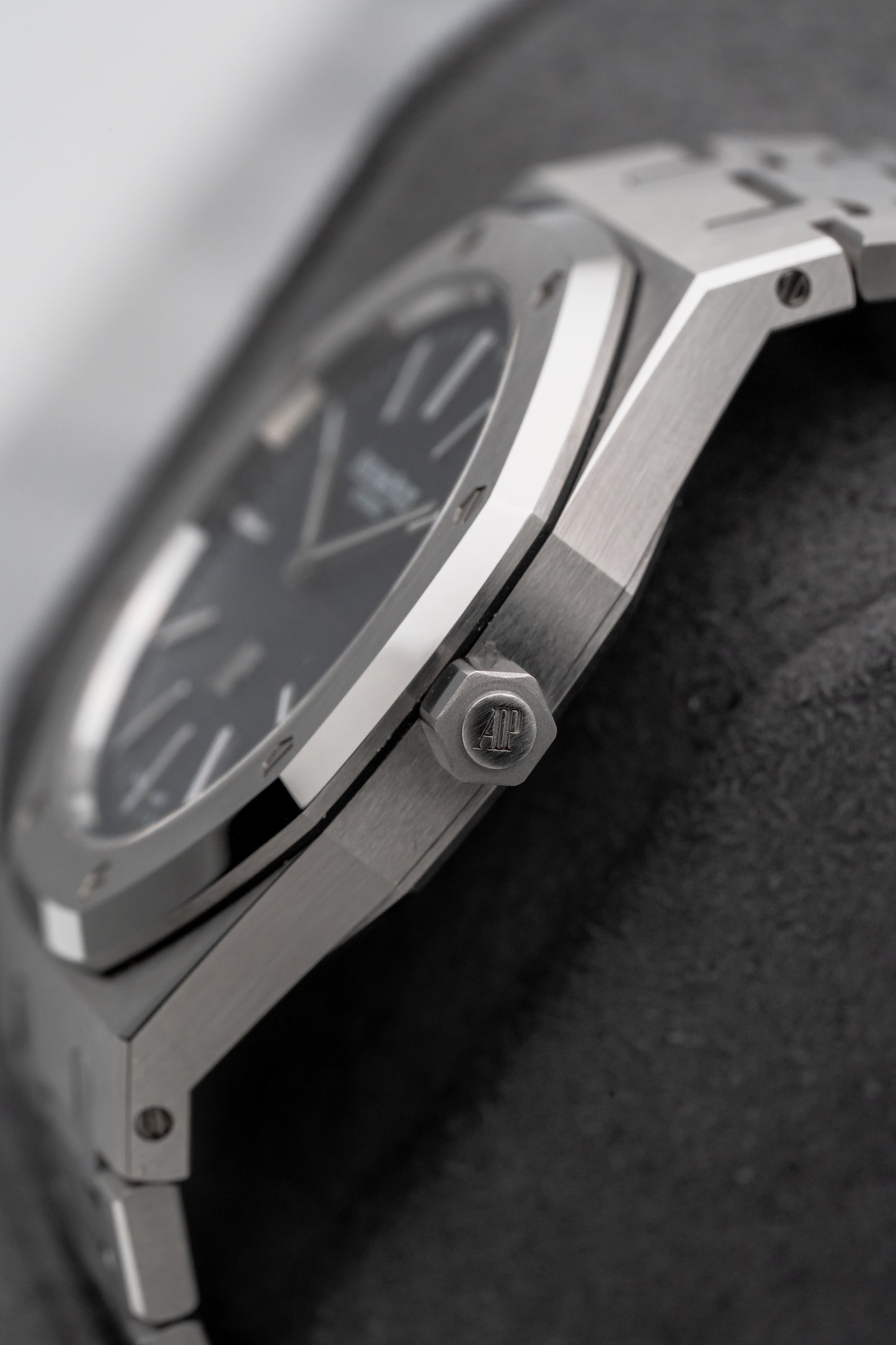 Audemars Piguet Royal Oak Jumbo 16202ST, Blue “Petite Tapisserie” Dial