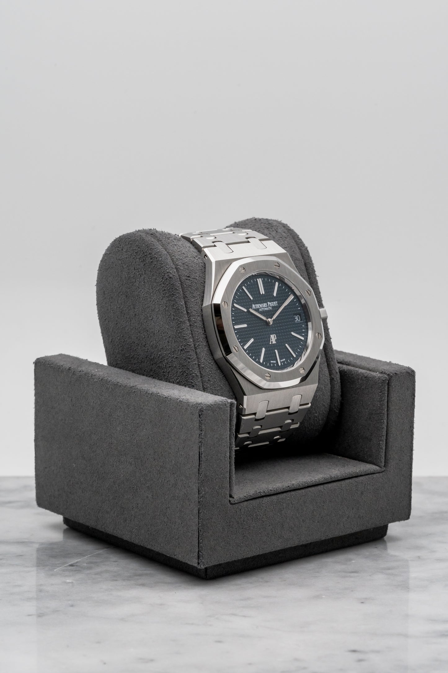 Audemars Piguet Royal Oak Jumbo 16202ST, Blue “Petite Tapisserie” Dial