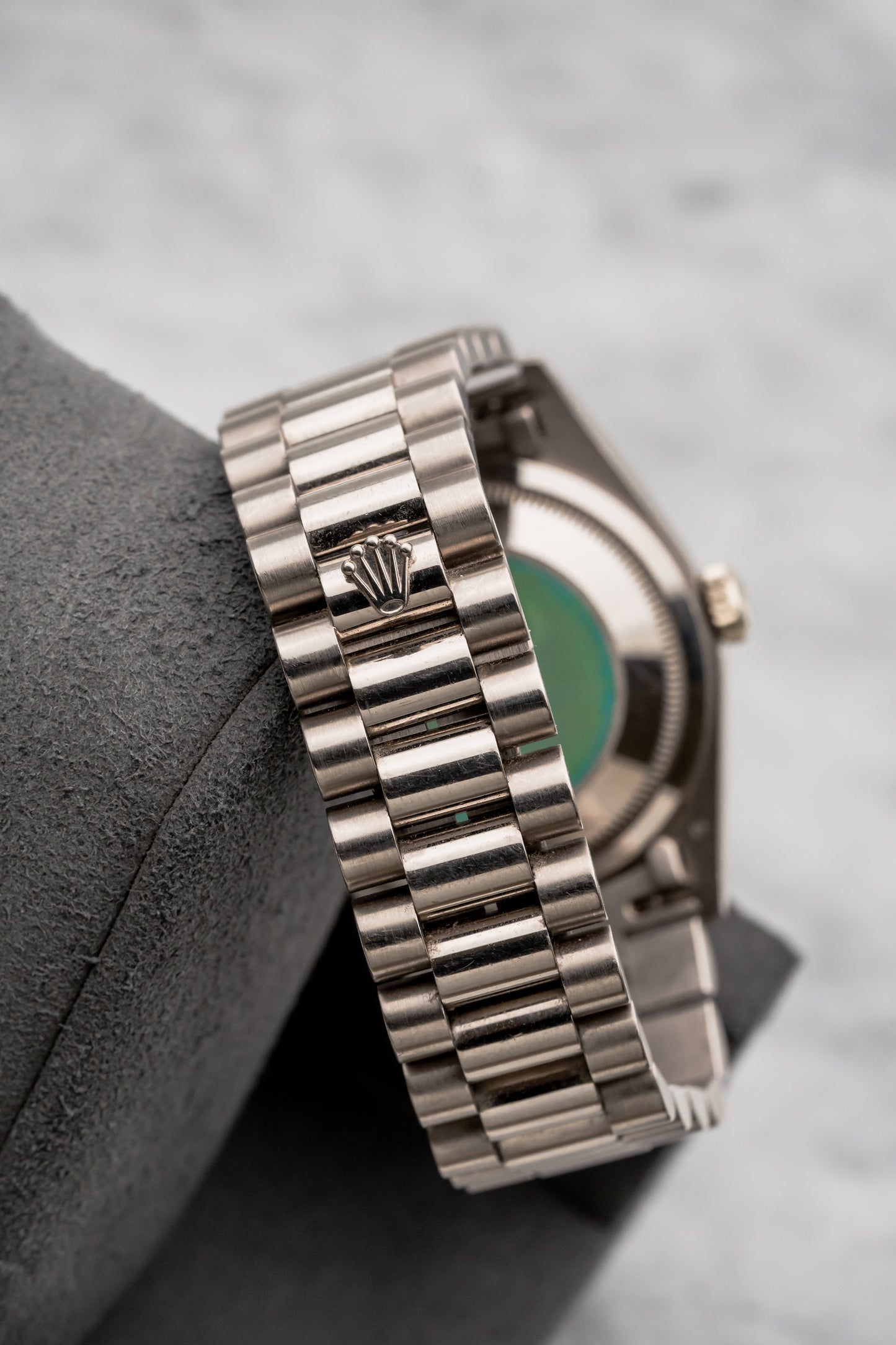 Rolex Day-Date 36 18239 Silver Diamond Dial