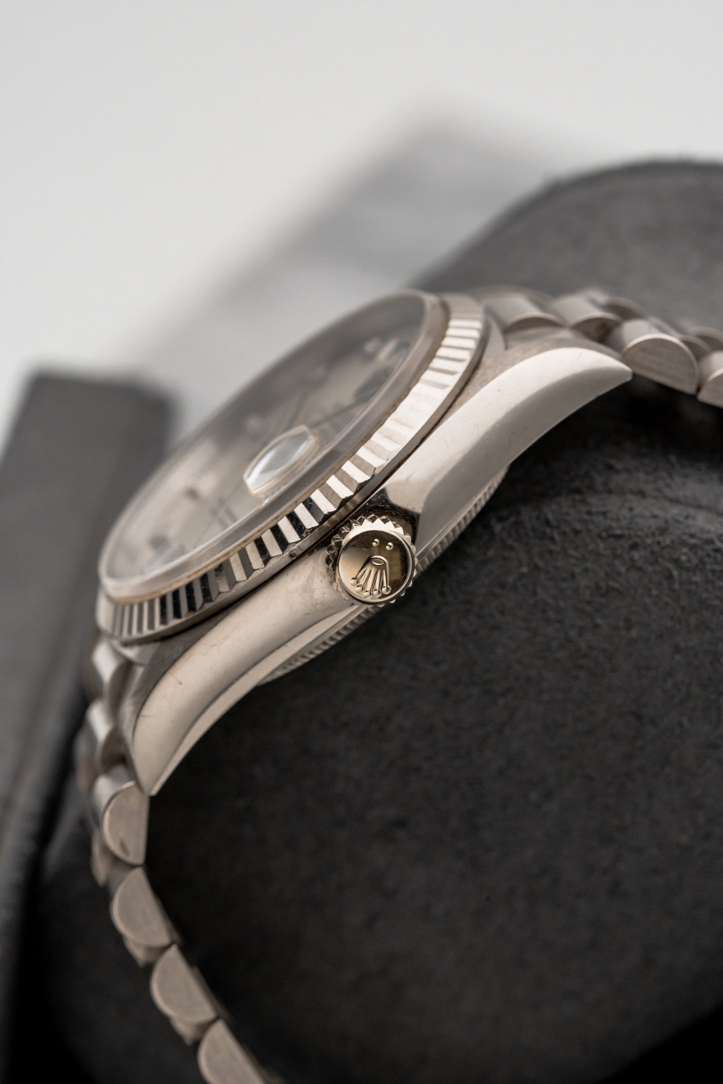 Rolex Day-Date 36 18239 Silver Diamond Dial