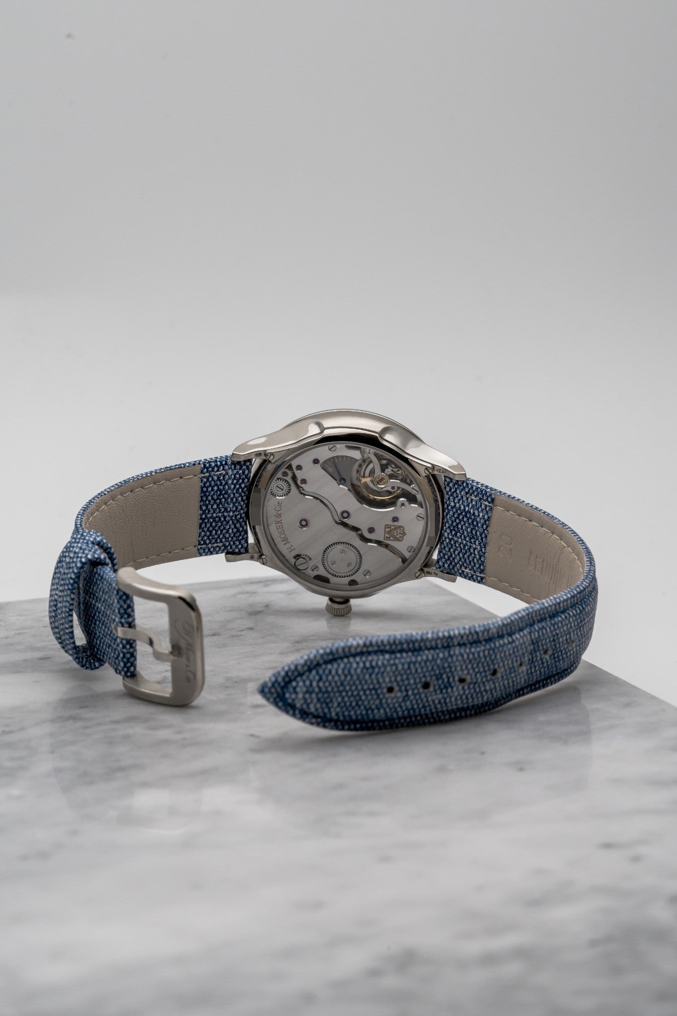 H. Moser & Cie Venturer White Gold 2327-0207 Blue Fumé, White Gold