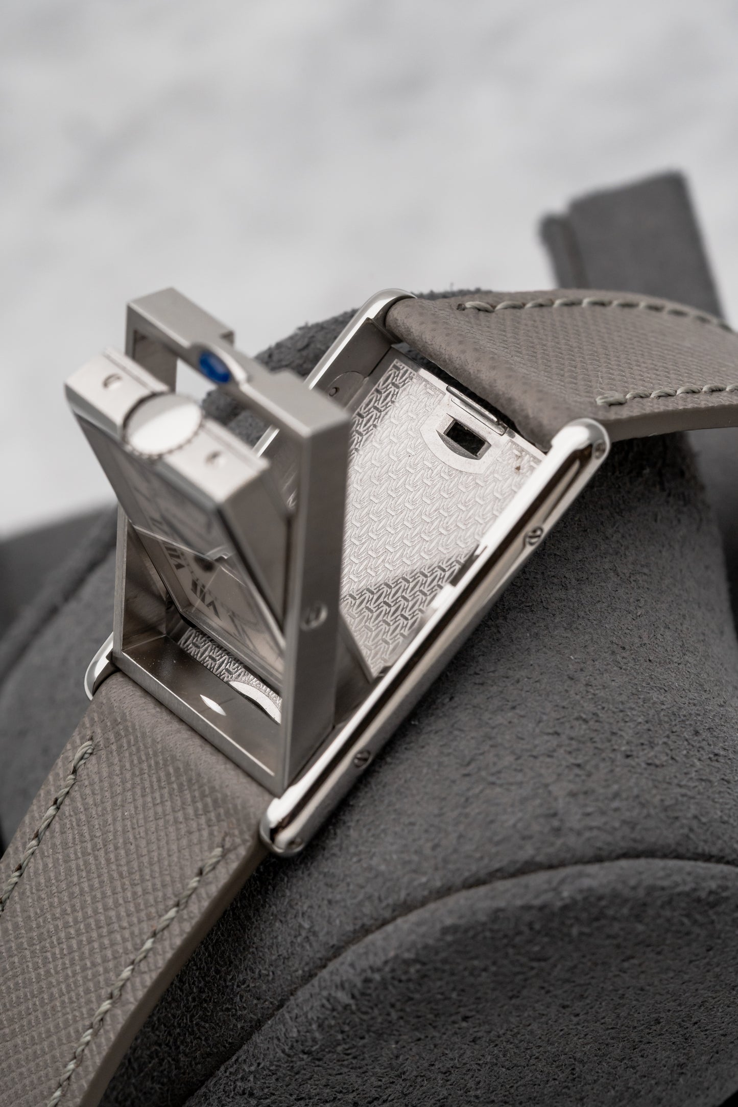 Cartier Collection Privée Tank Basculante 2390