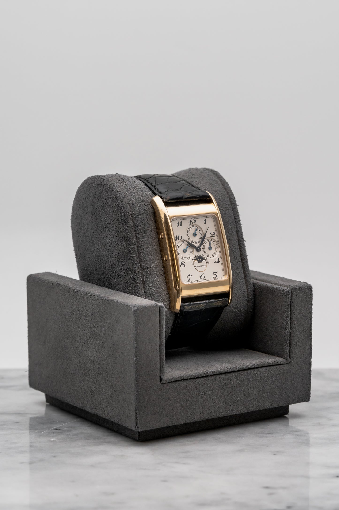 Audemars Piguet Edward Piguet Quantième Perpétuel 25682BA