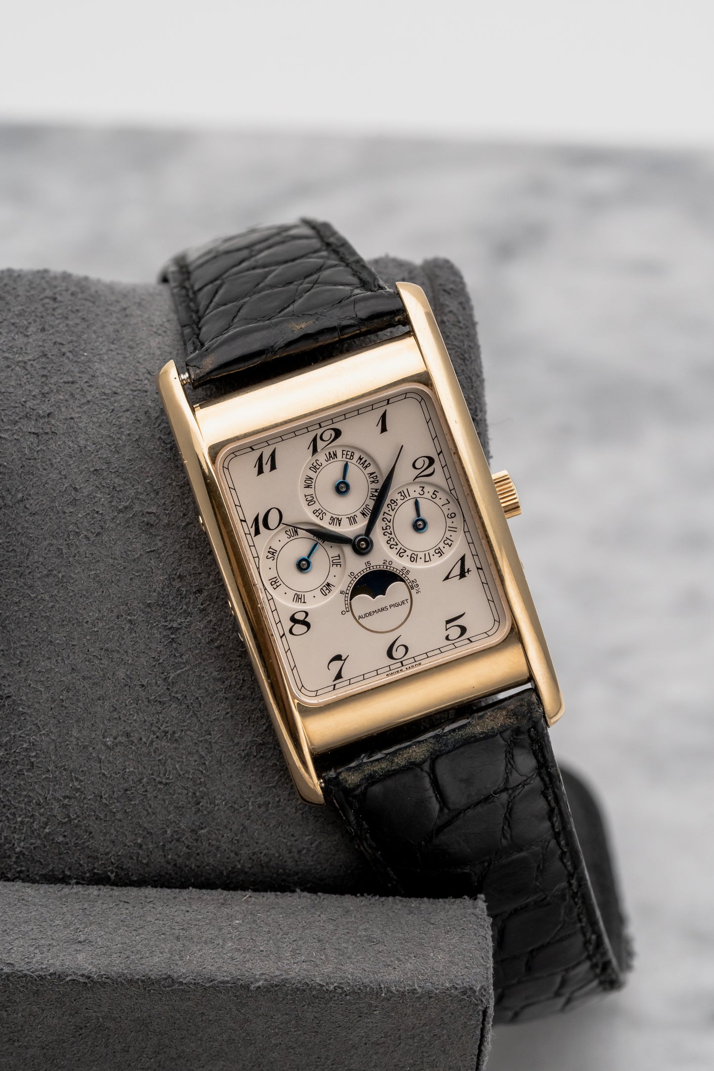 Audemars Piguet Edward Piguet Quantième Perpétuel 25682BA