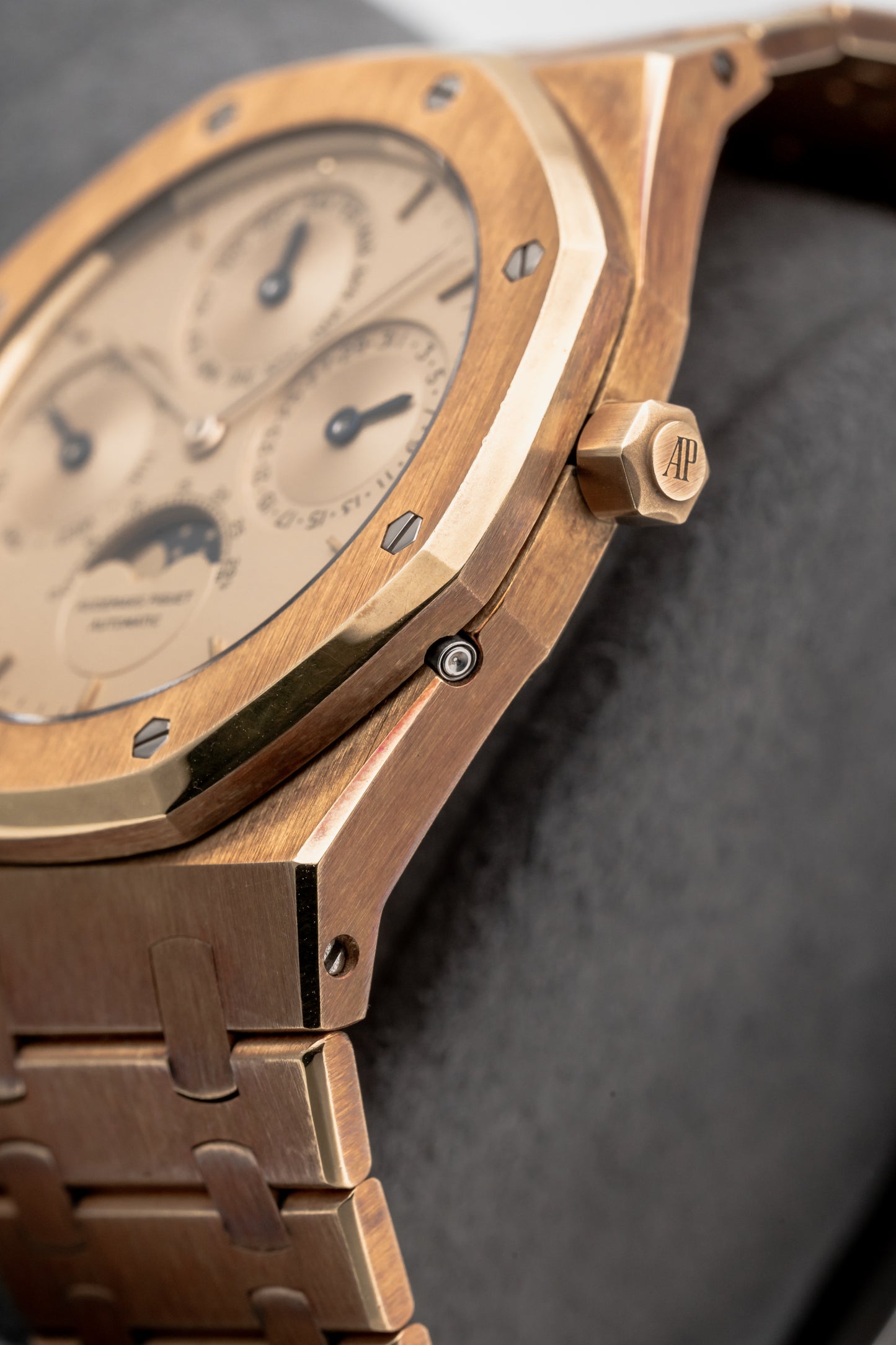Audemars Piguet Royal Oak Perpetual Calendar 25686BA Champagne Dial