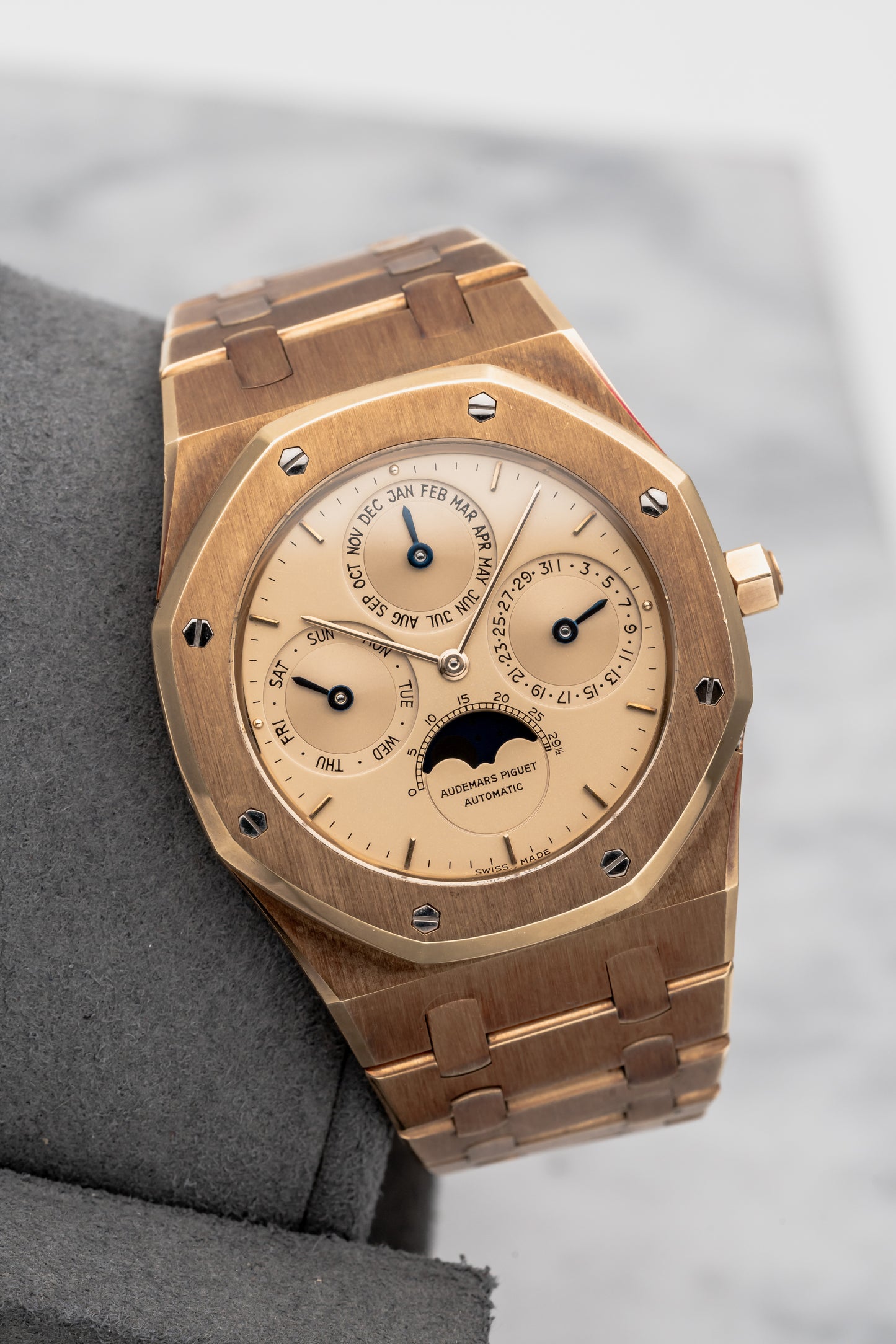 Audemars Piguet Royal Oak Perpetual Calendar 25686BA Champagne Dial