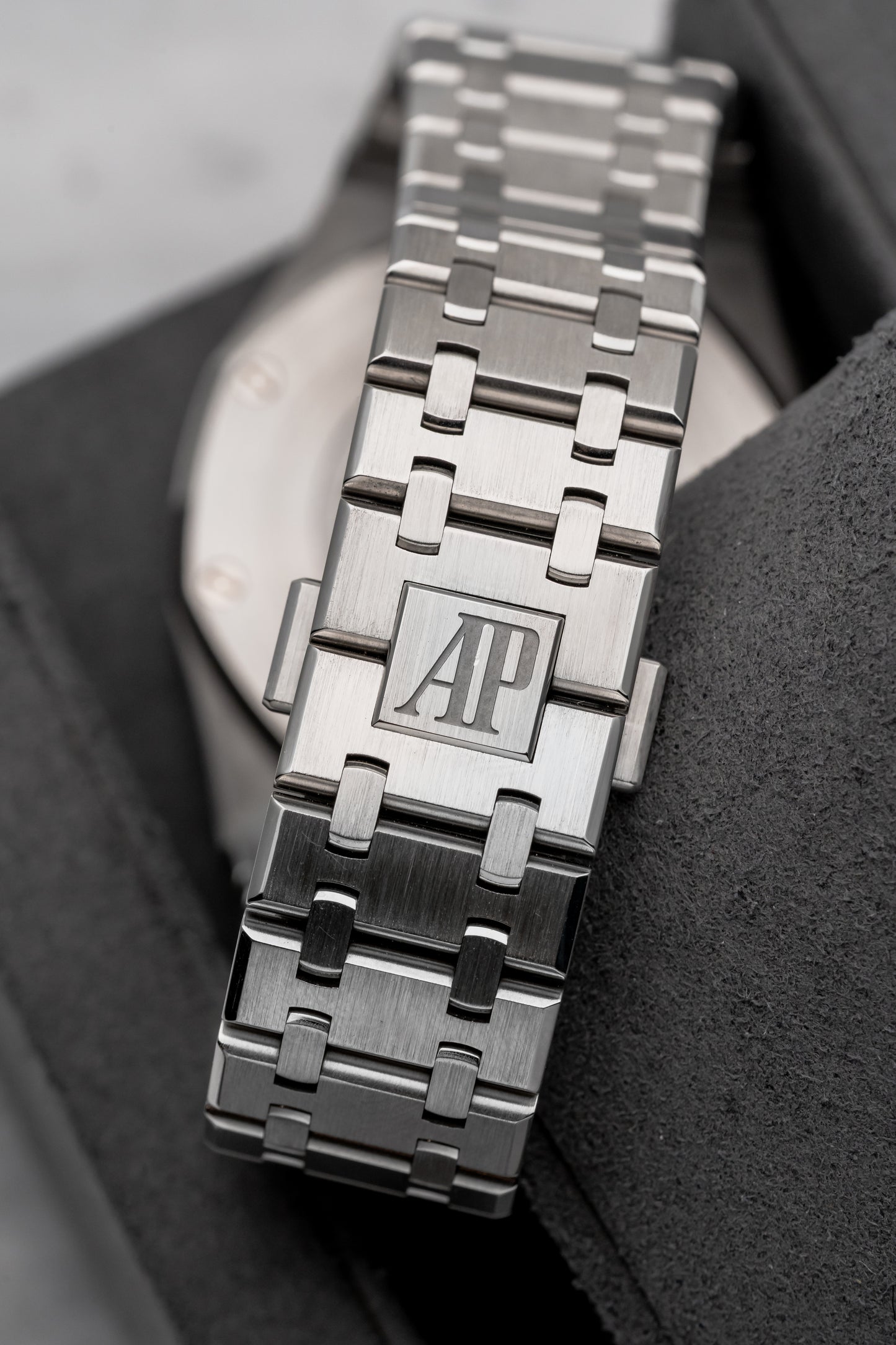 Audemars Piguet Royal Oak Chronograph 26331ST.OO.1220ST.02 Black Dial