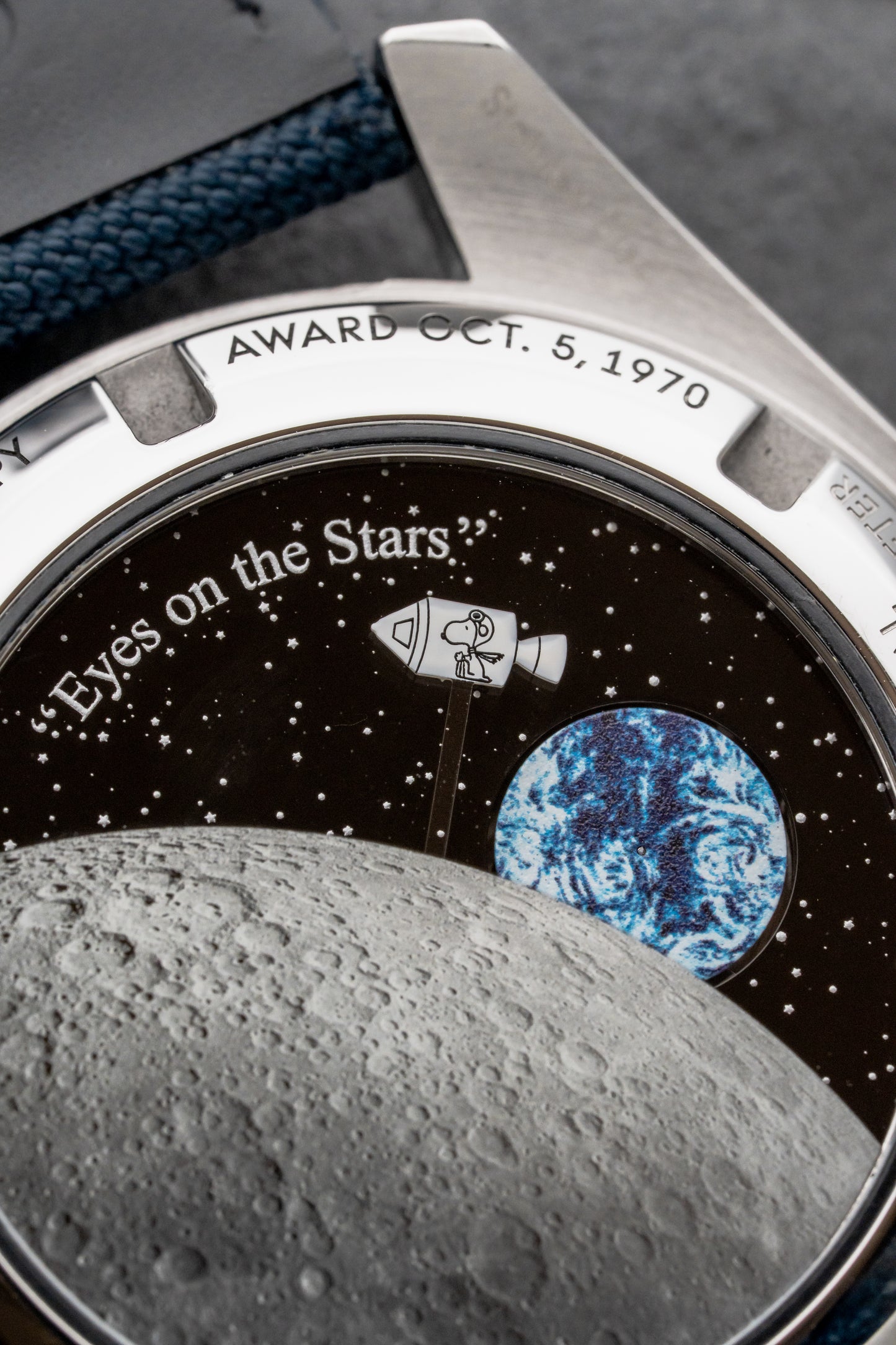 Omega Speedmaster 310.32.42.50.02.001 Snoopy Dial