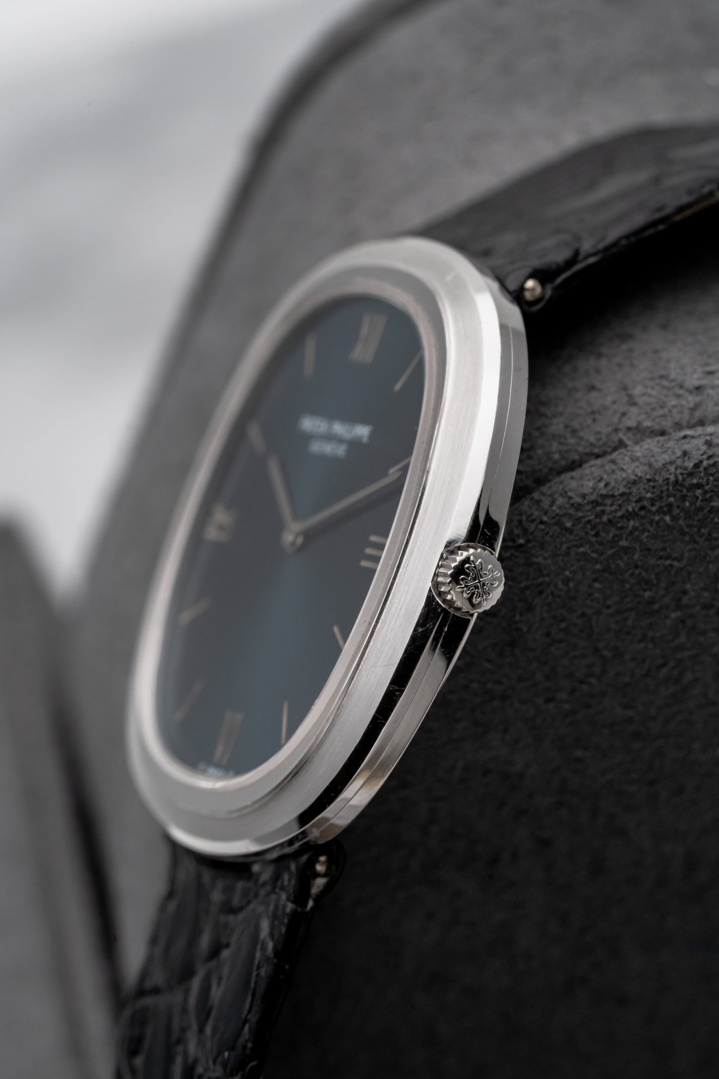 Patek Philippe Ellipse 3589G, Blue Dial