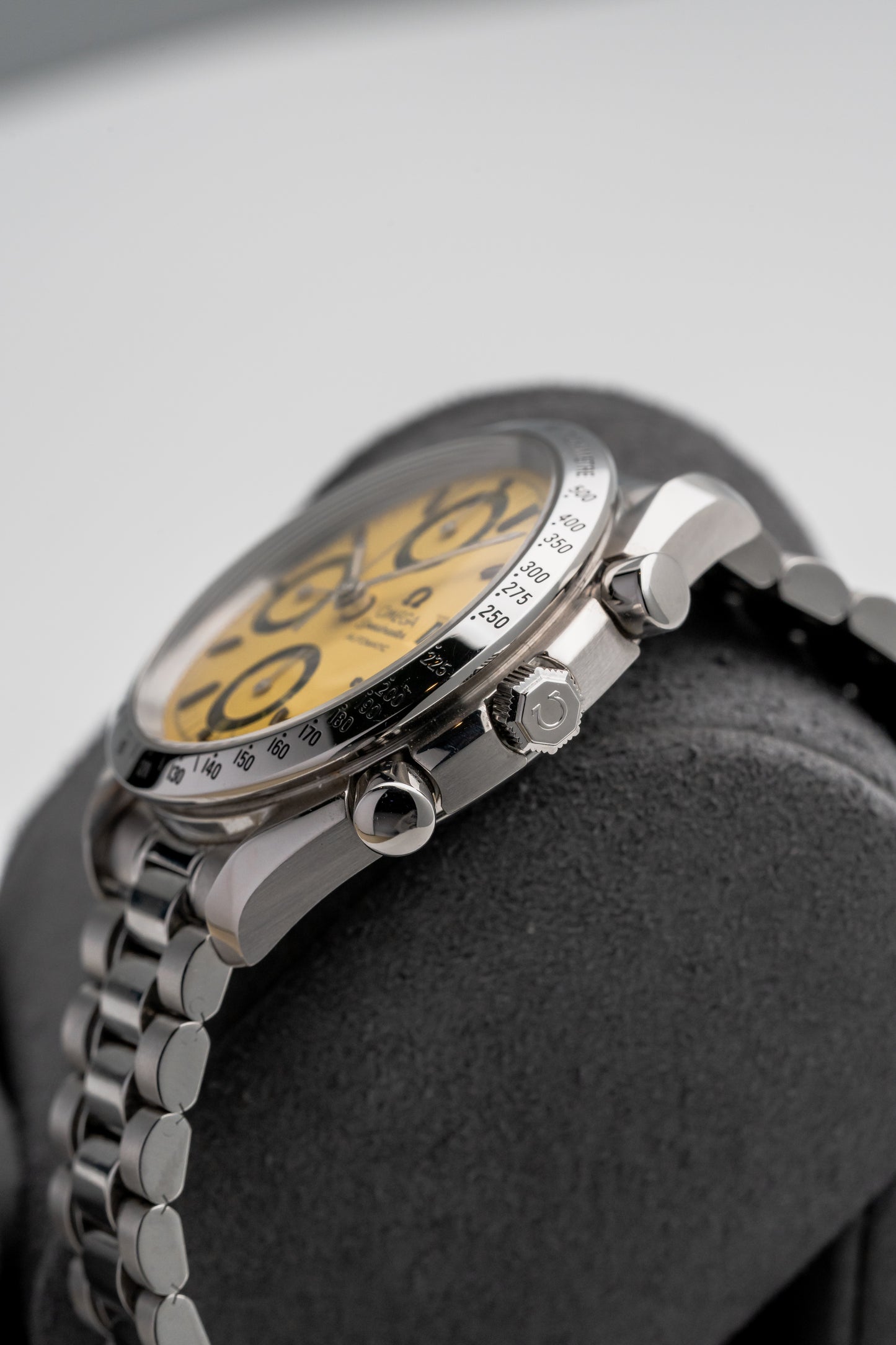 Omega Speedmaster Reduced Date 3511.12 "Michael Schumacher"