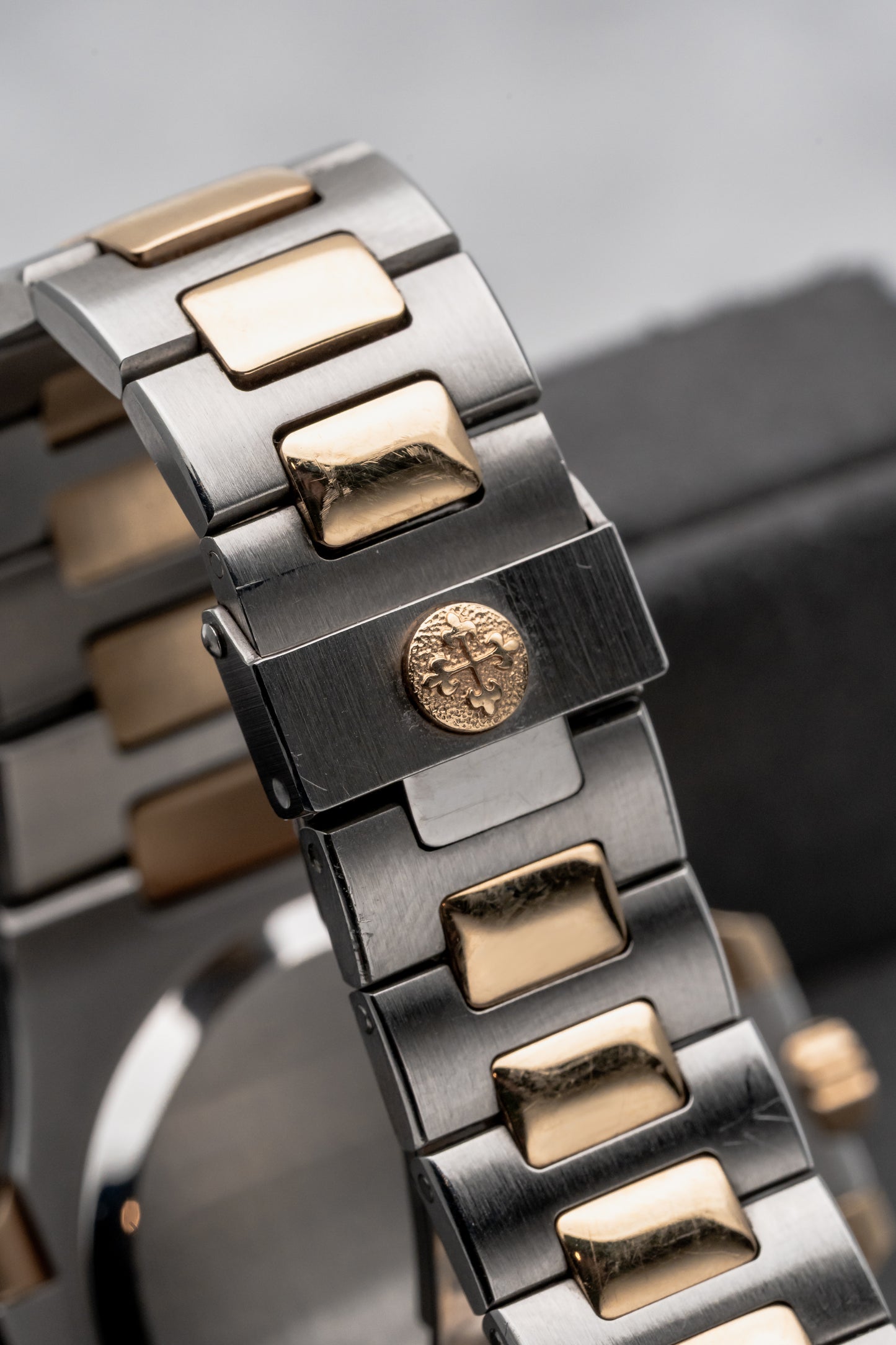 Patek Philippe Nautilus 3800/1JA, White Roman Dial