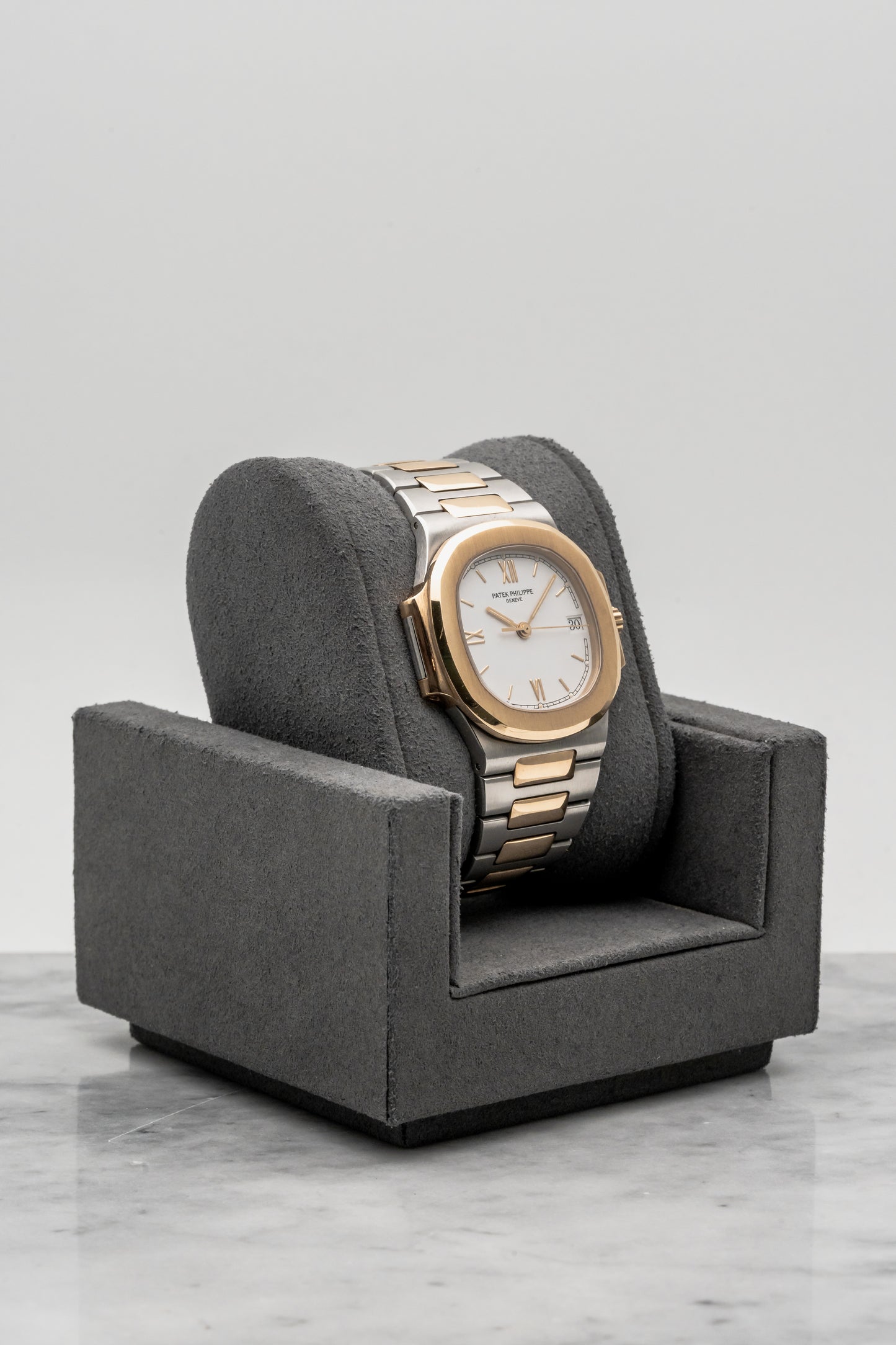 Patek Philippe Nautilus 3800/1JA, White Roman Dial